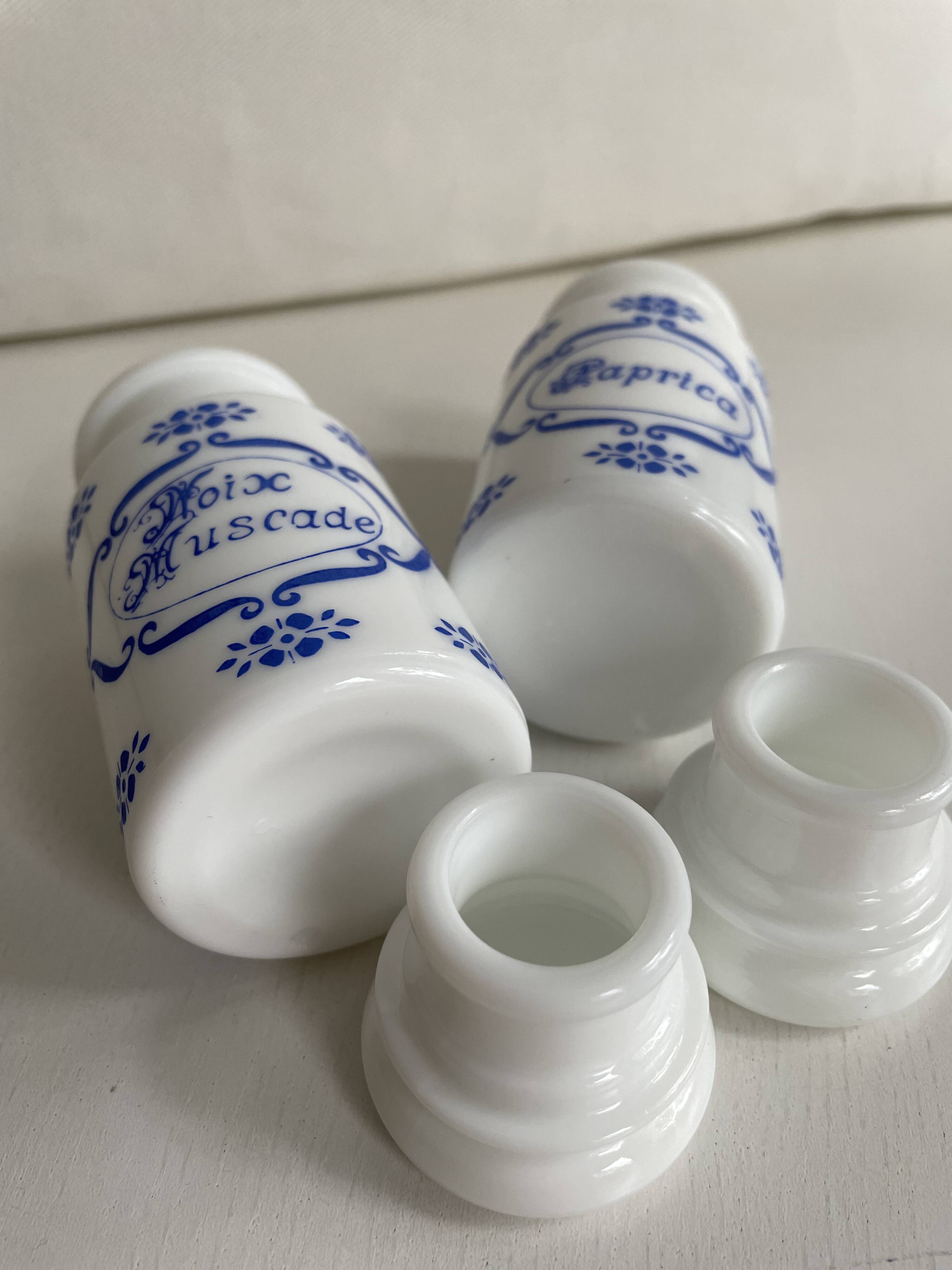 Ensemble de 2 pots à épices en opaline vintage en français et italien