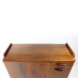 Buffet Mid-Century en noyer par Tatra, Tchécoslovaquie, années 1960