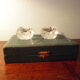 Duo de saleron en cristal avec leurs cuillères de service 1950