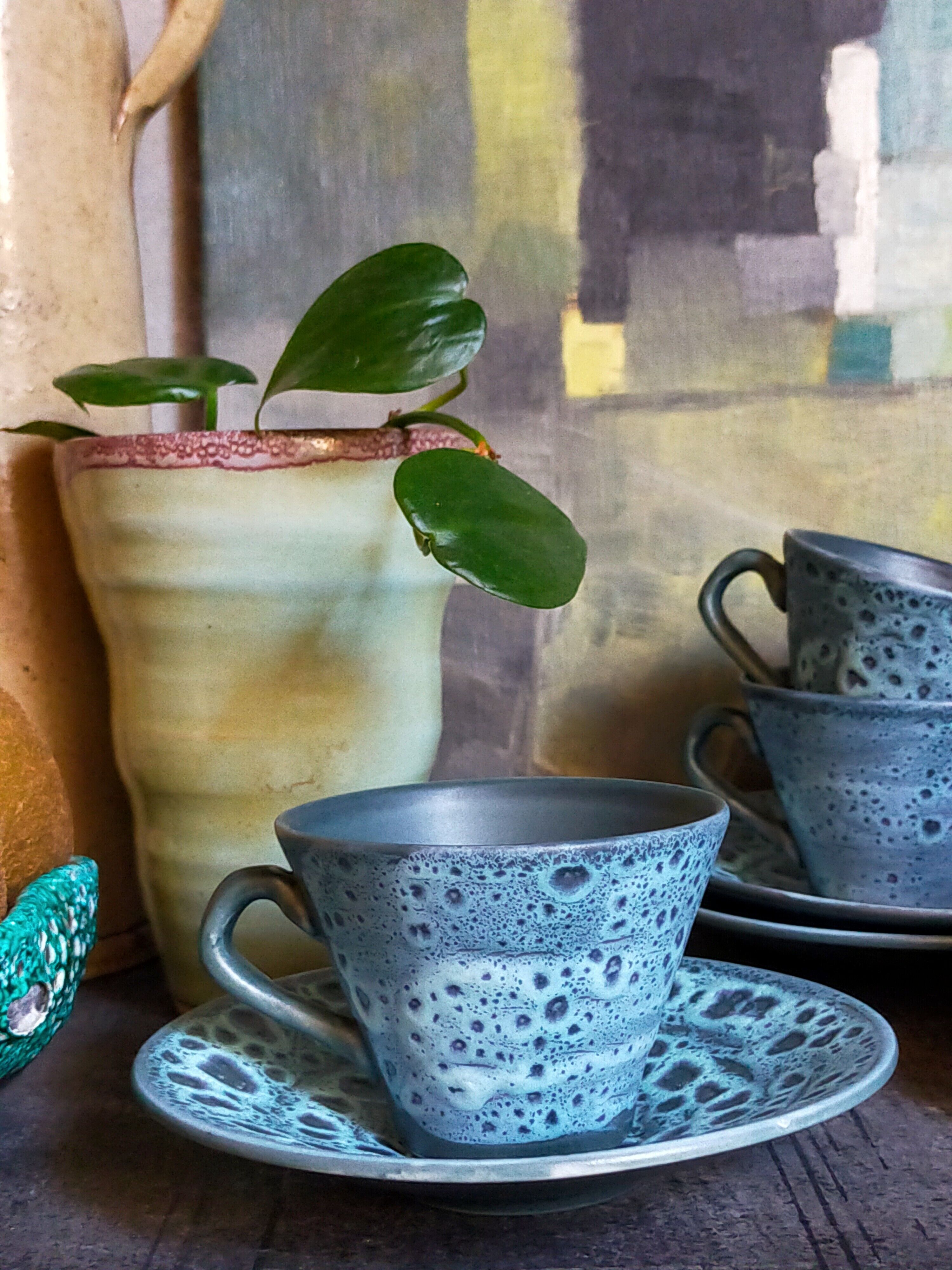 4 vintage fat lava ceramic cups