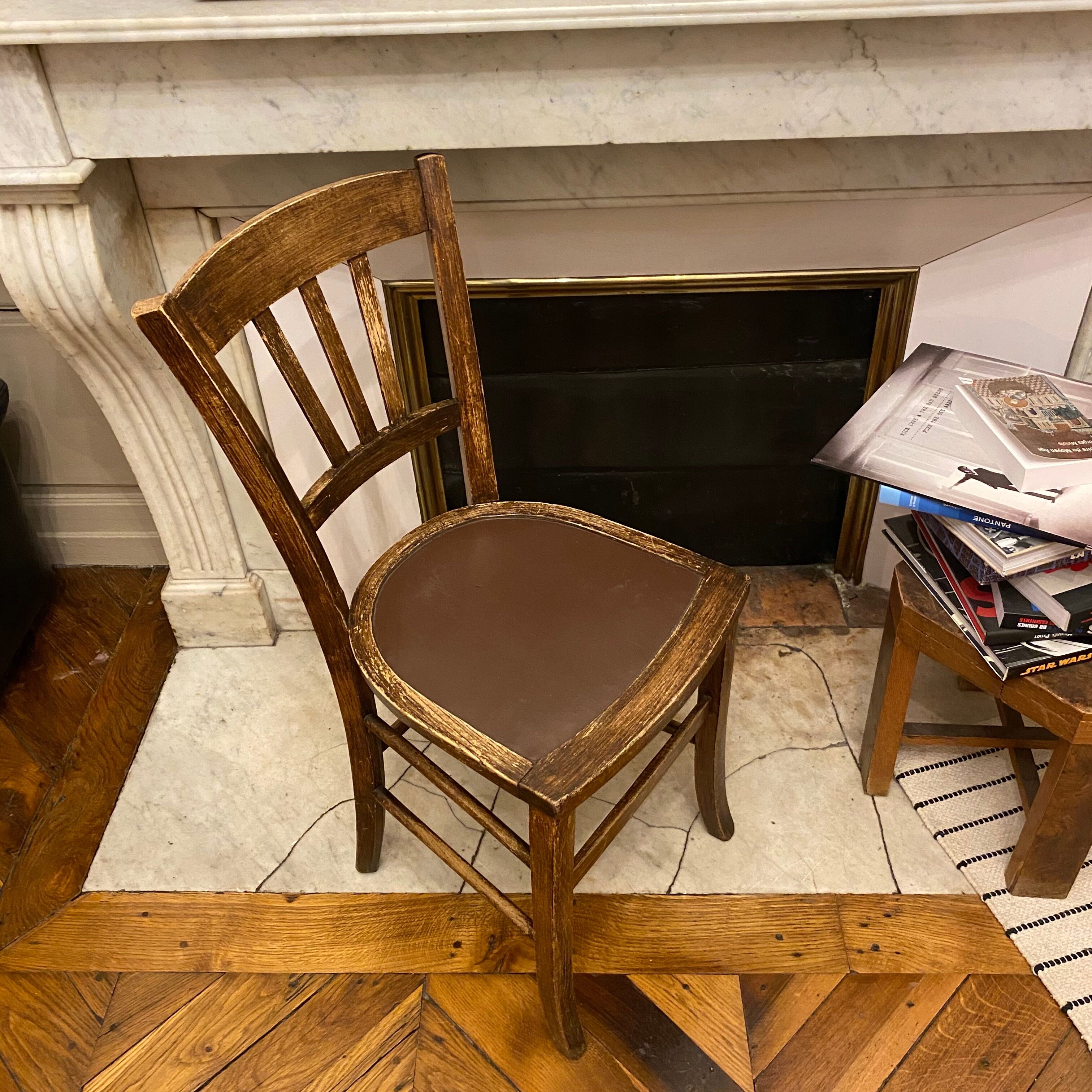 Farm chair with skai seating