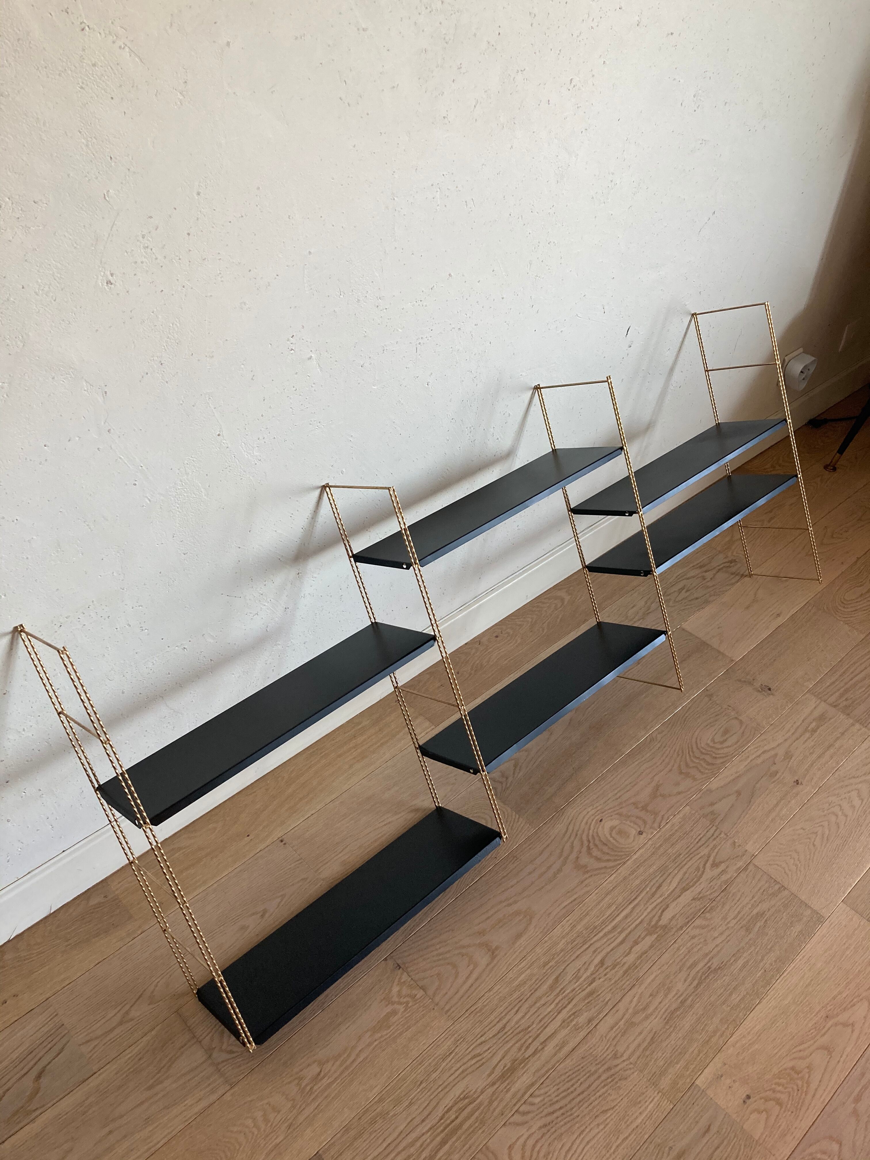 Triple wall shelves modular system