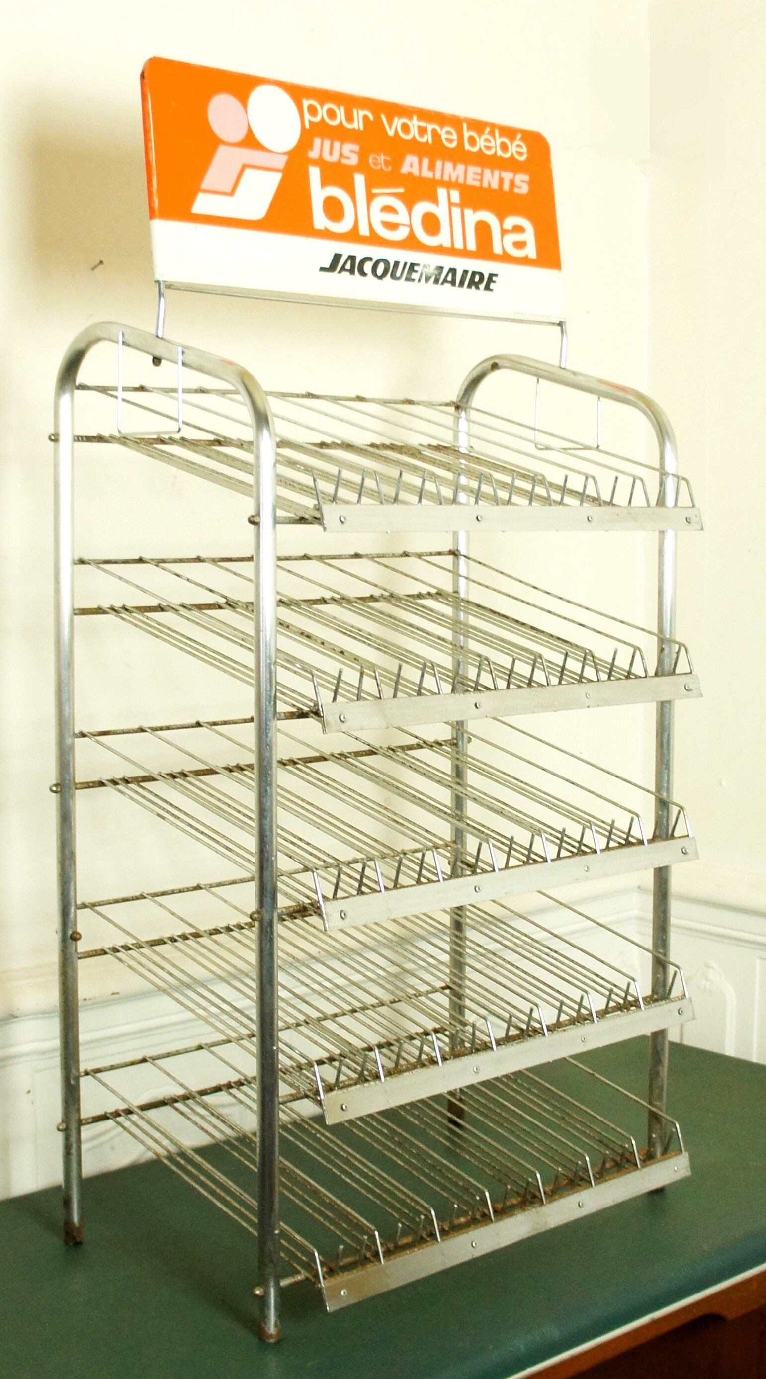 Blédina grocery shelf trade display