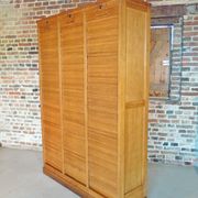 Meuble classeur trois rideaux en chêne années 50