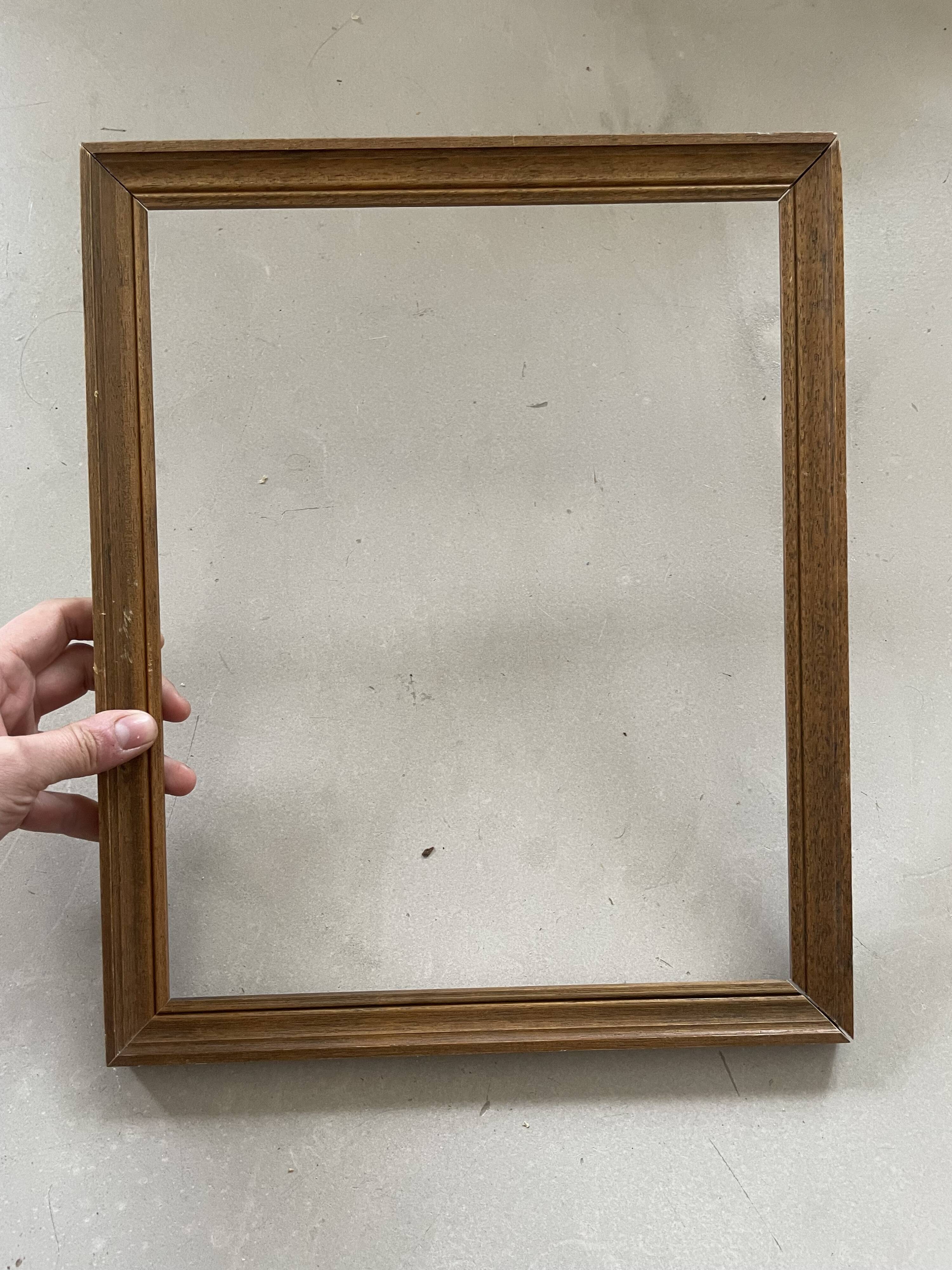Wooden frame 31x37cm
