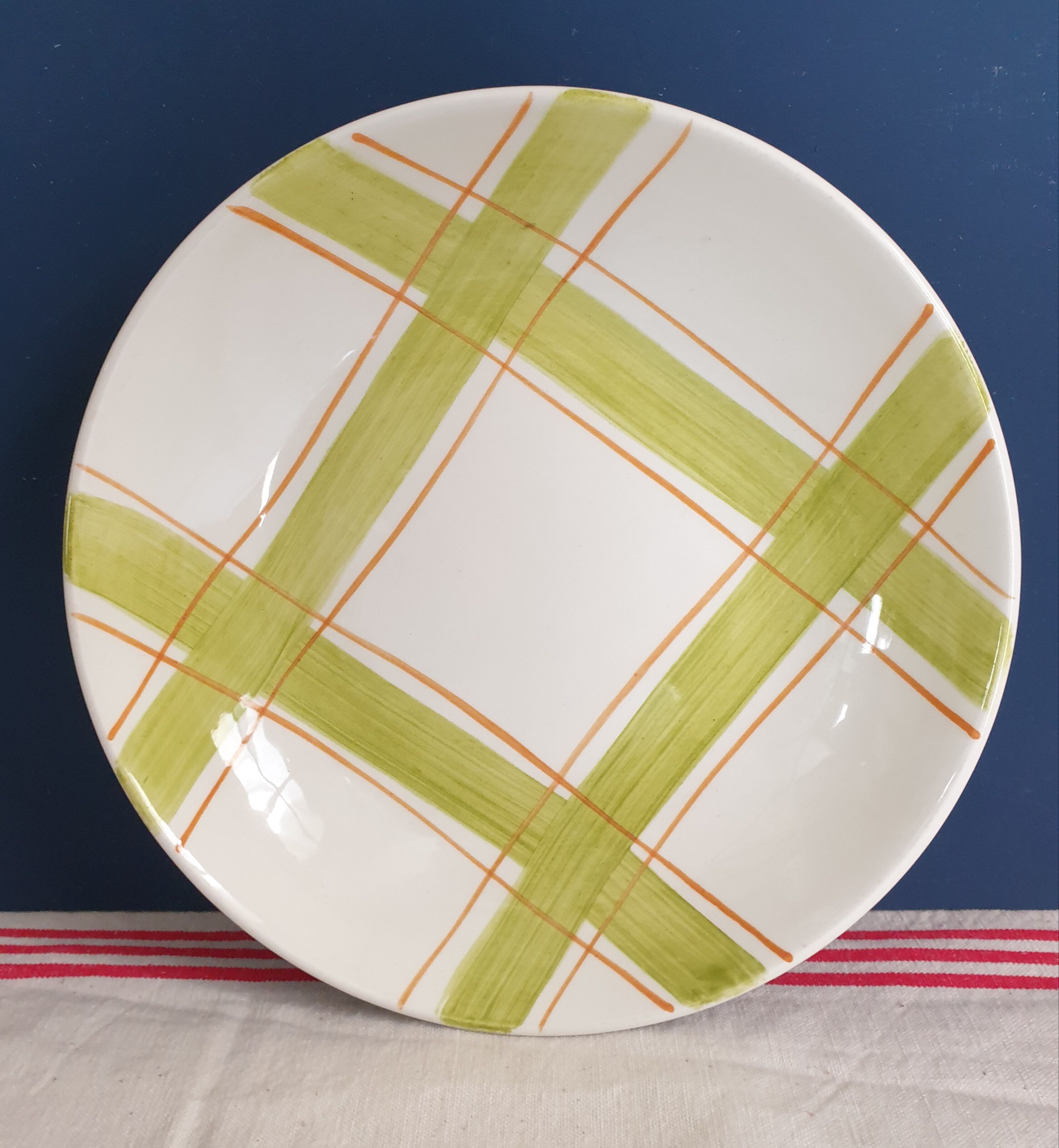 Suite of 9 plates Longchamp 60's