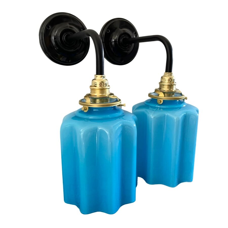 Paire d’appliques murales art déco bleu turquoise
