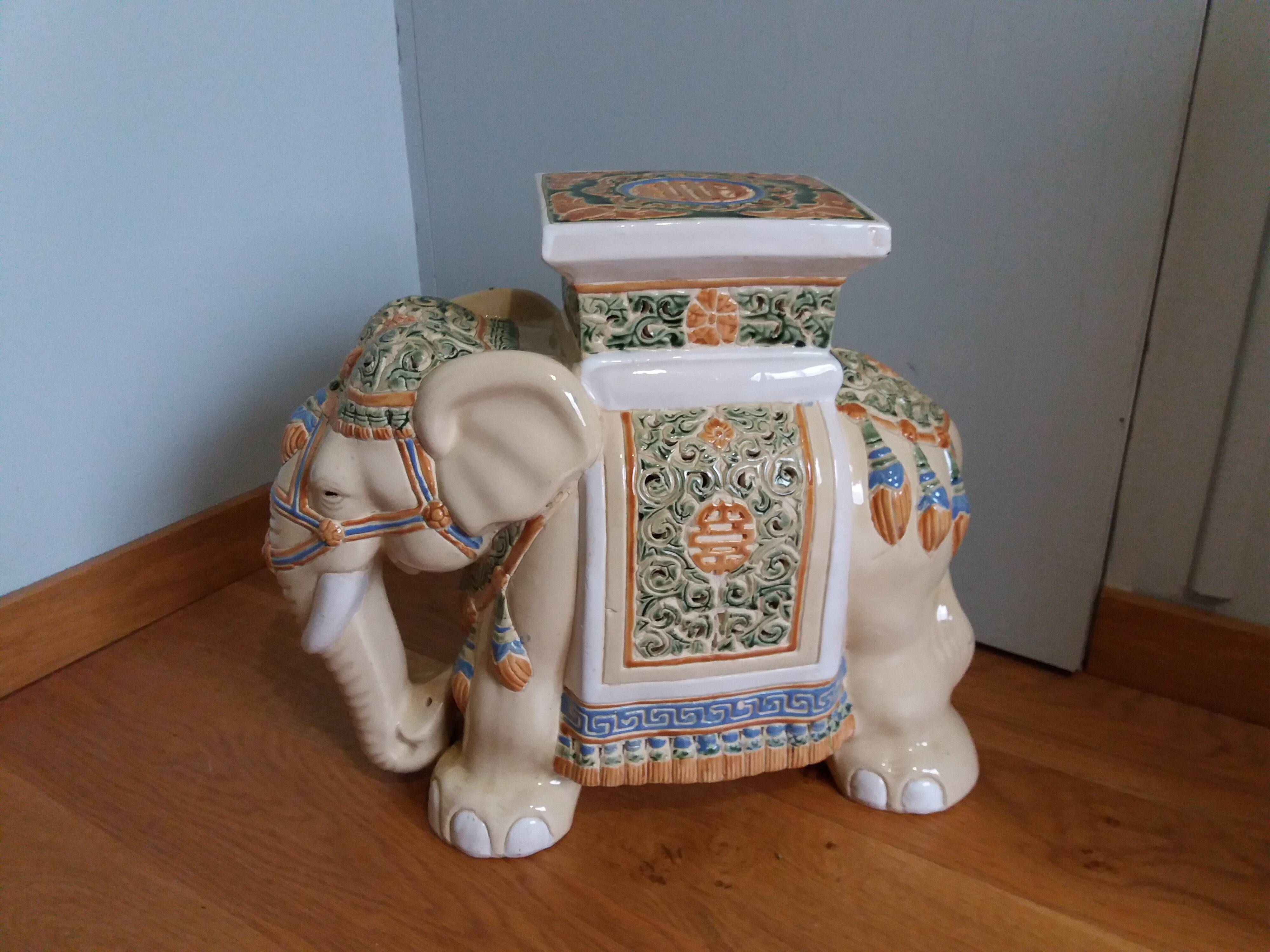 Eléphant céramique ajourée