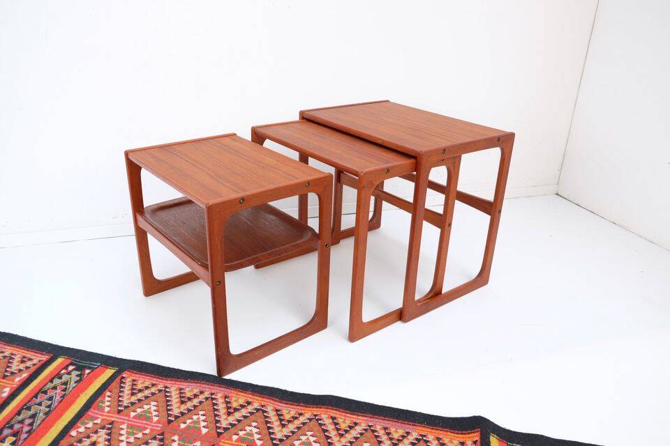 Nest tables in 1960s style, in gel-stained teak.