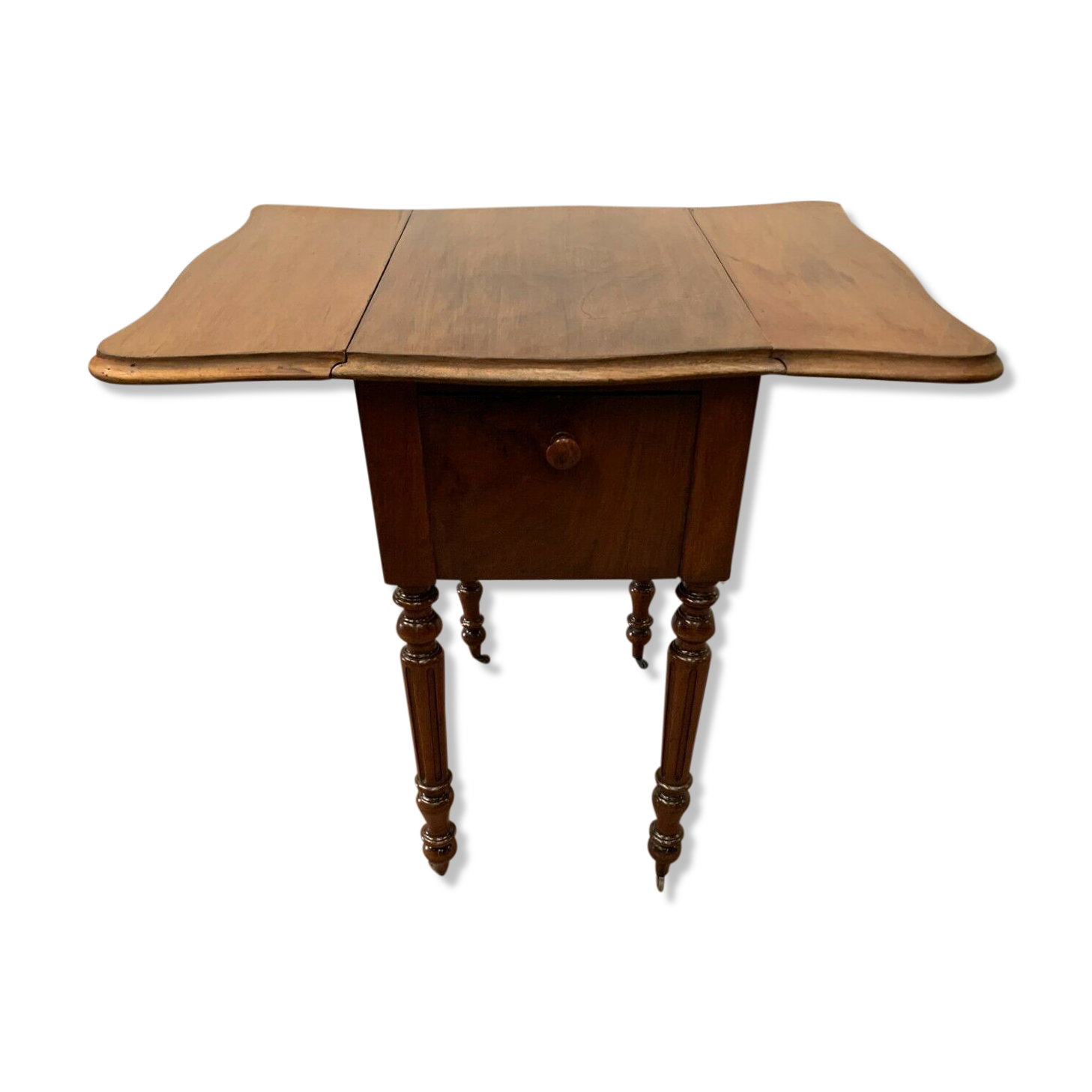 Table de chevet a battant en noyer XX siècle