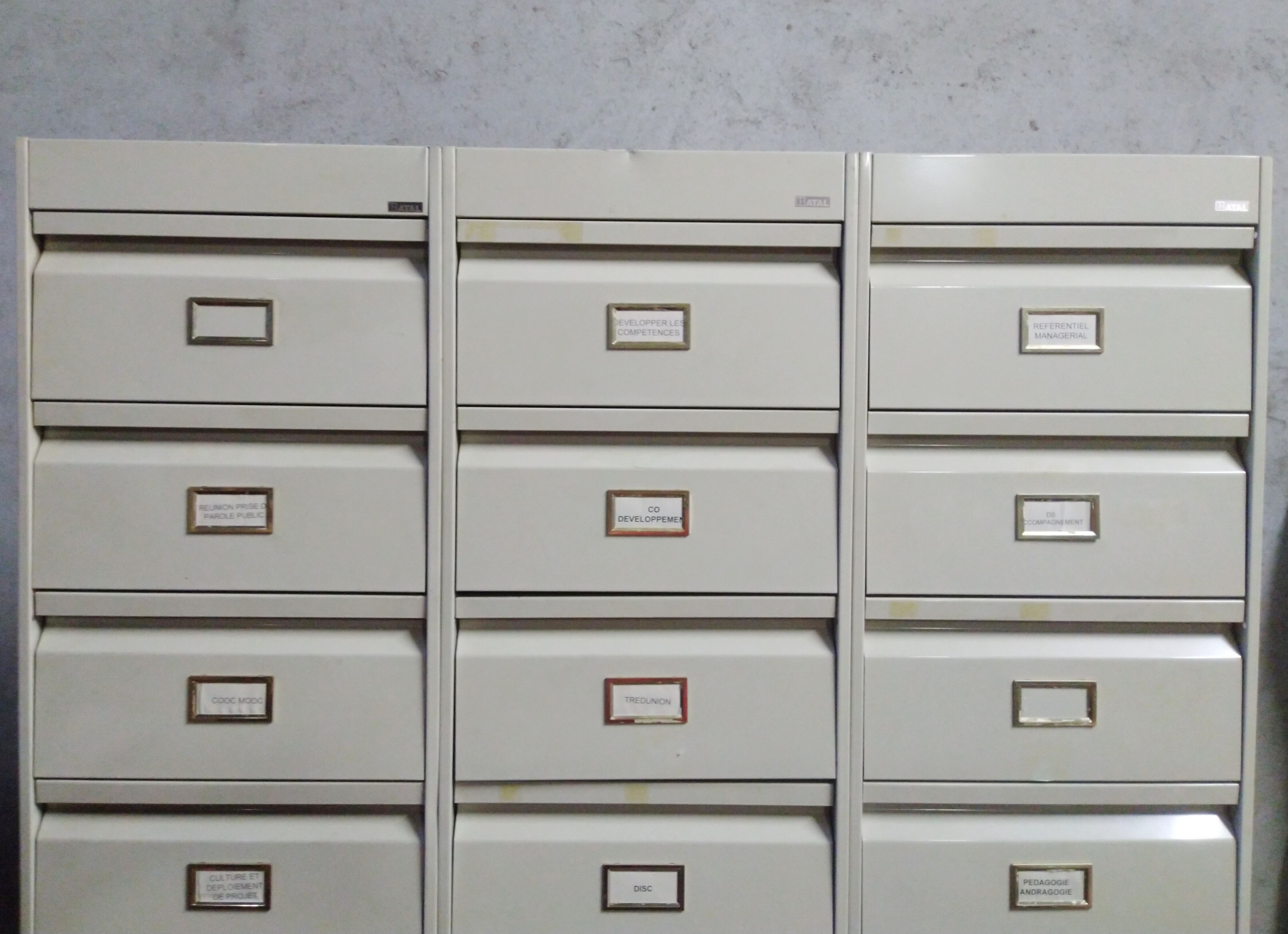 Atal industrial metal locker cabinet