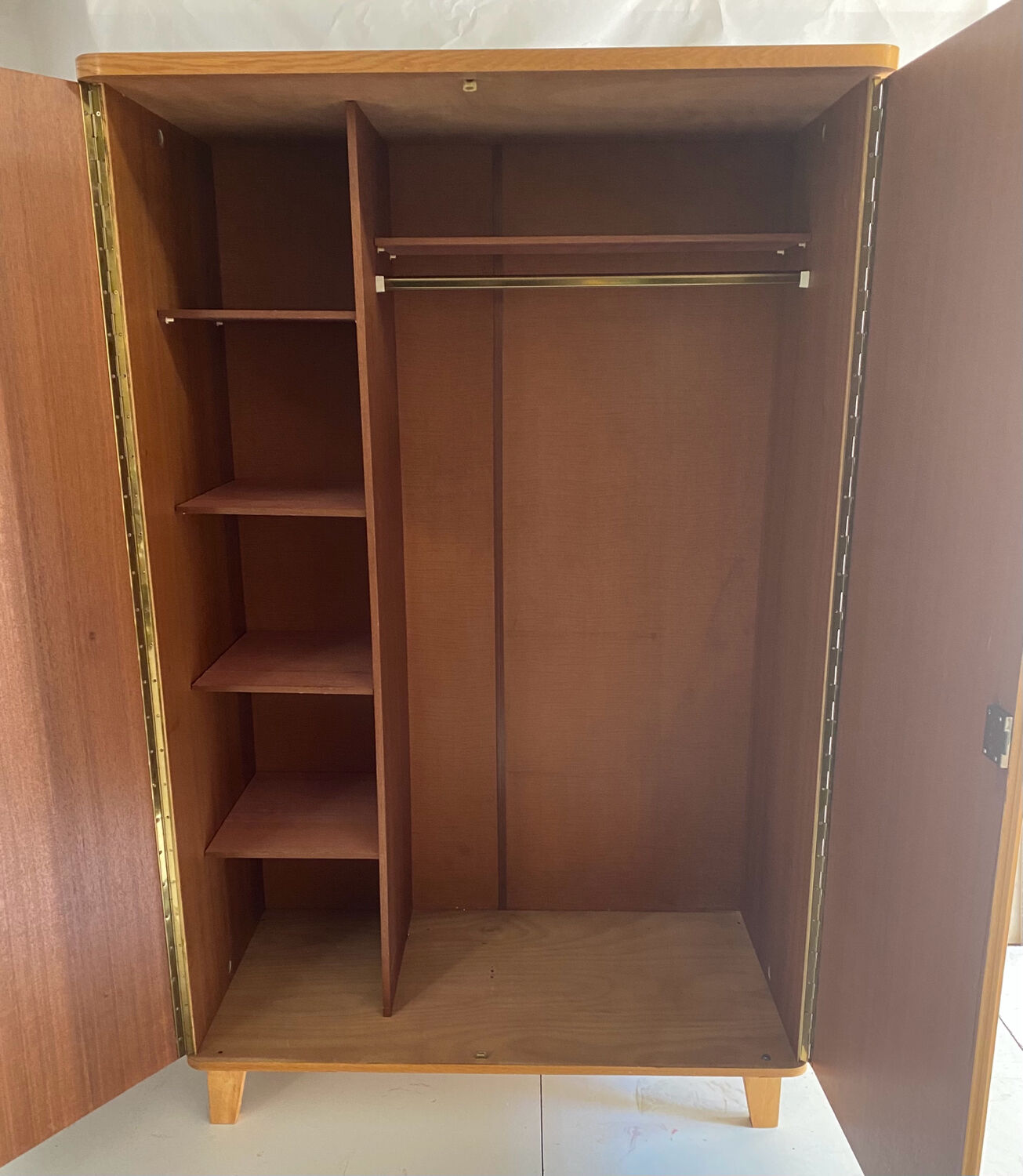 Vintage wardrobe feet compass