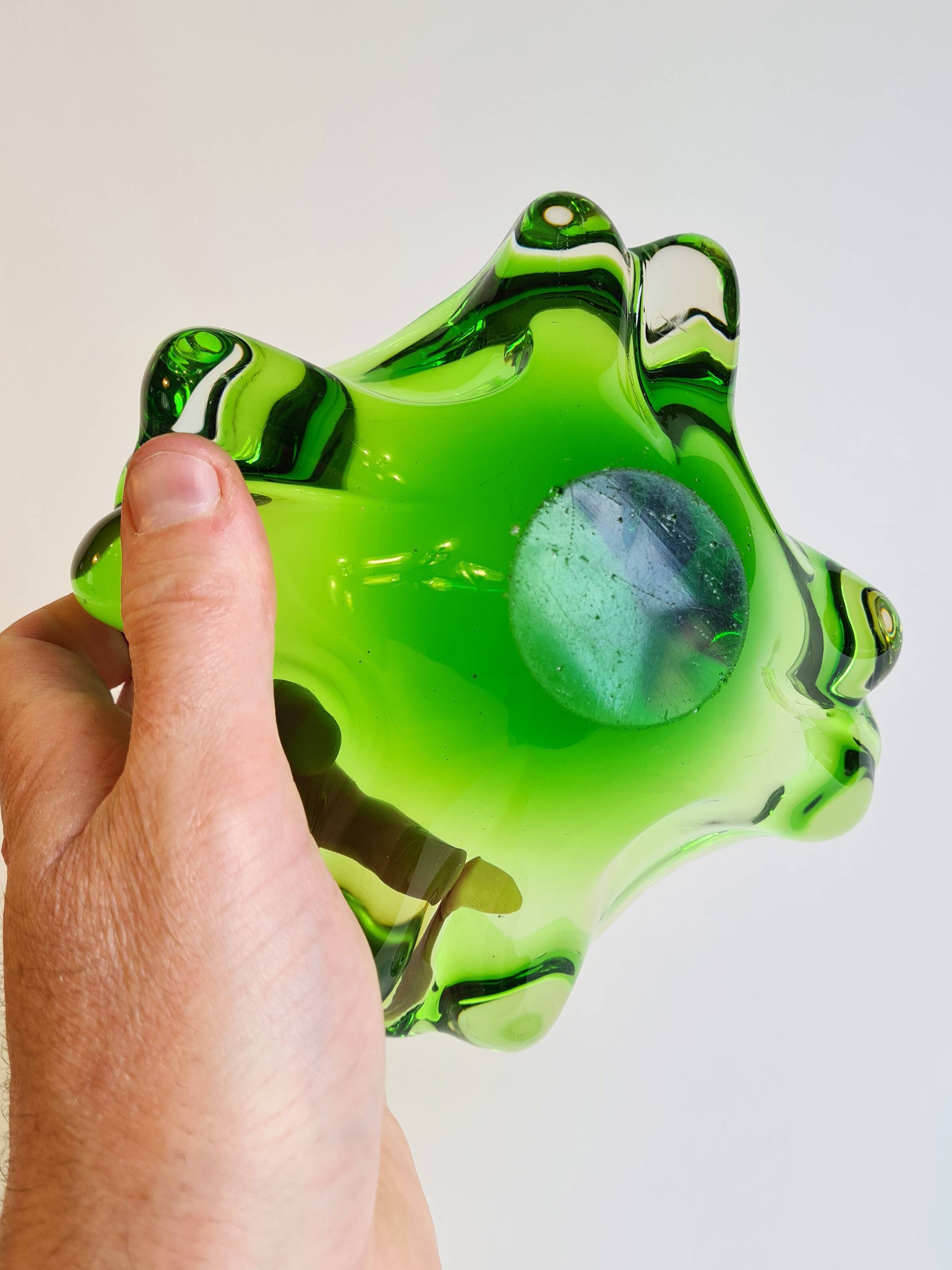 Vide-poche Murano “Vaseline” des Années 70 – Verre d’Uranium Vert Phosphore