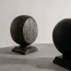Paire de sculptures rondes vintage en bois noir et marron