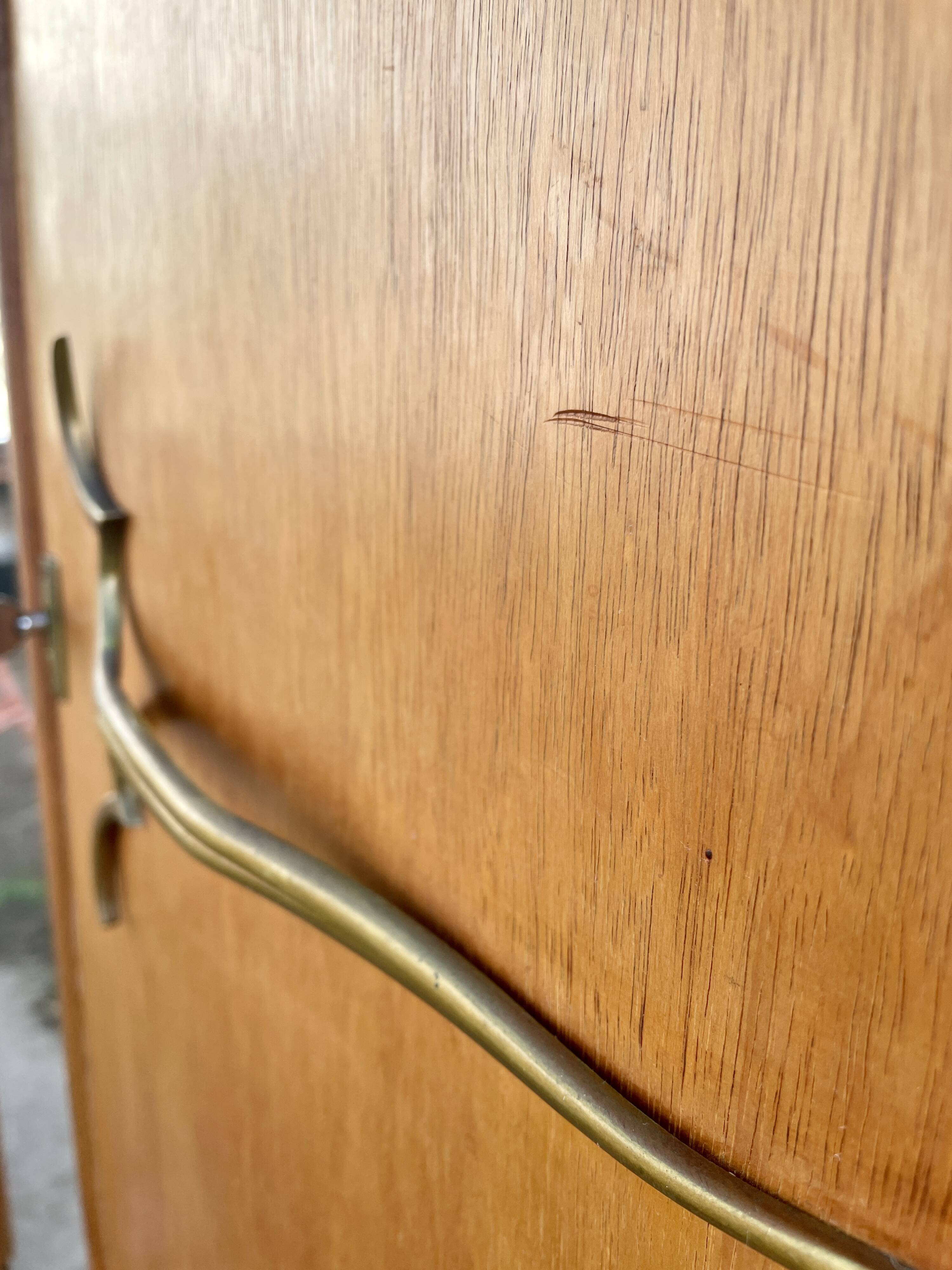 Armoire en chêne 3 portes miroir pieds compas