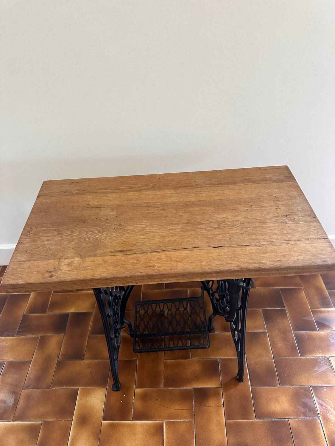 Sewing machine desk