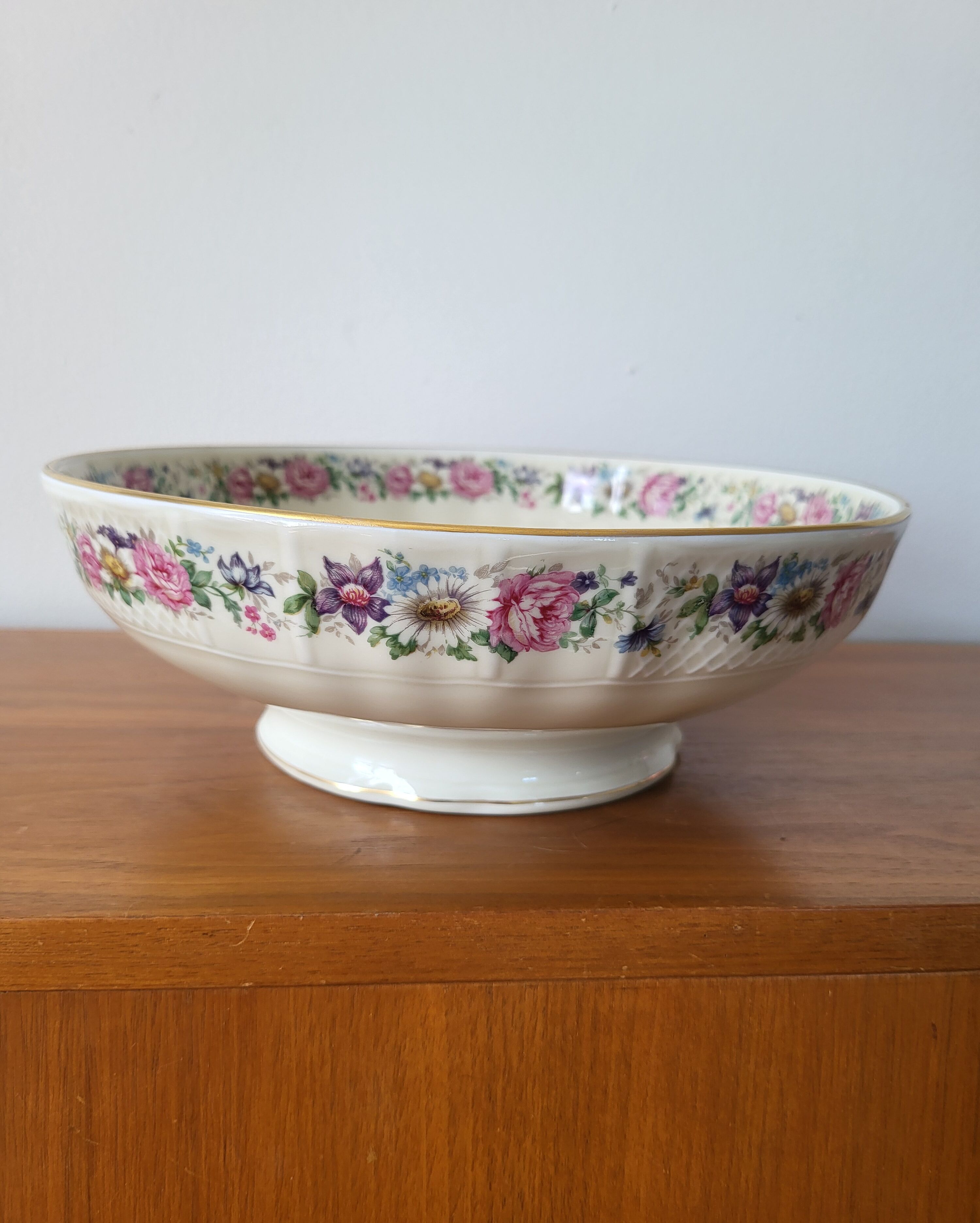Limoges Bernardaud. Round Salad Plate in porcelain.