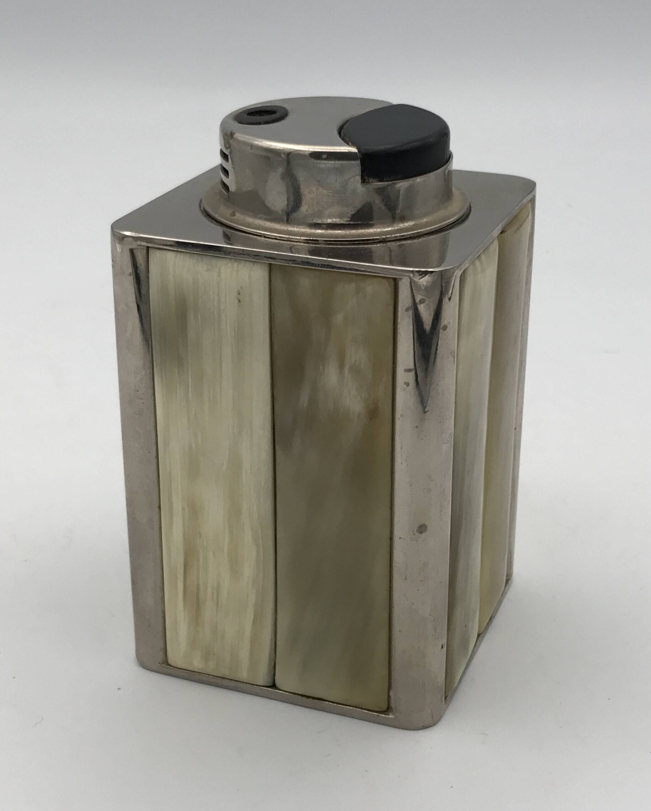 Large Vintage Collection TABLE LIGHTER in chrome-plated metal and horn