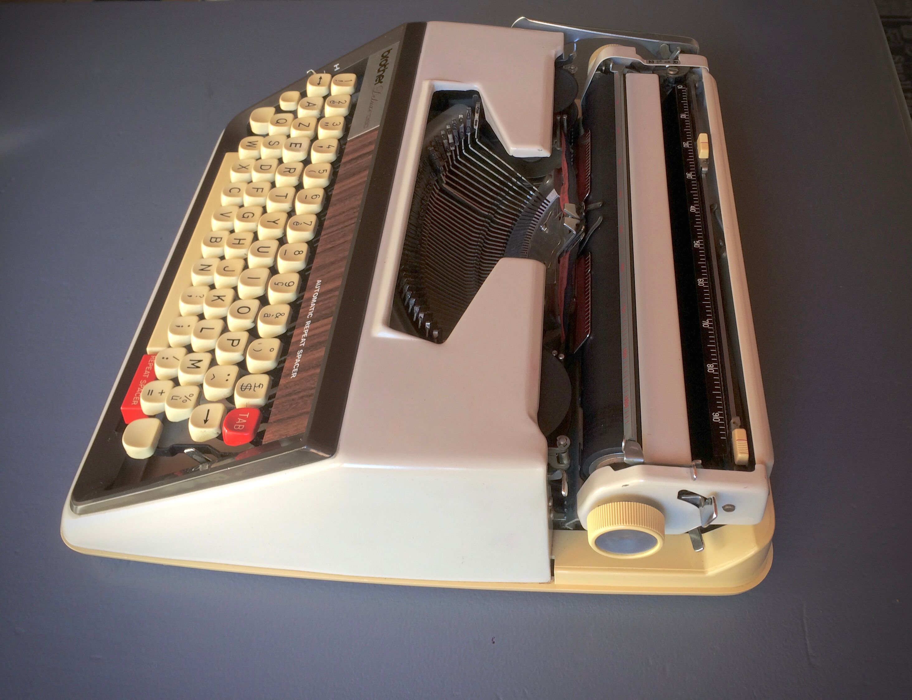 TYPEwriter BROTHER 1972 Deluxe 1350