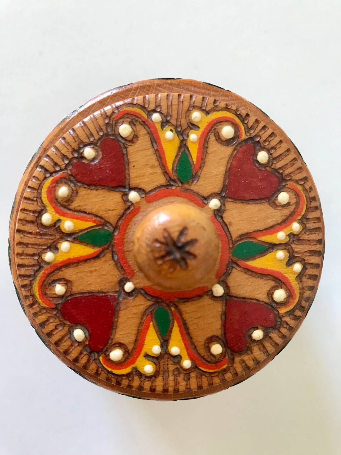 Vintage small round box with lid in light wood carved in relief decorated painted