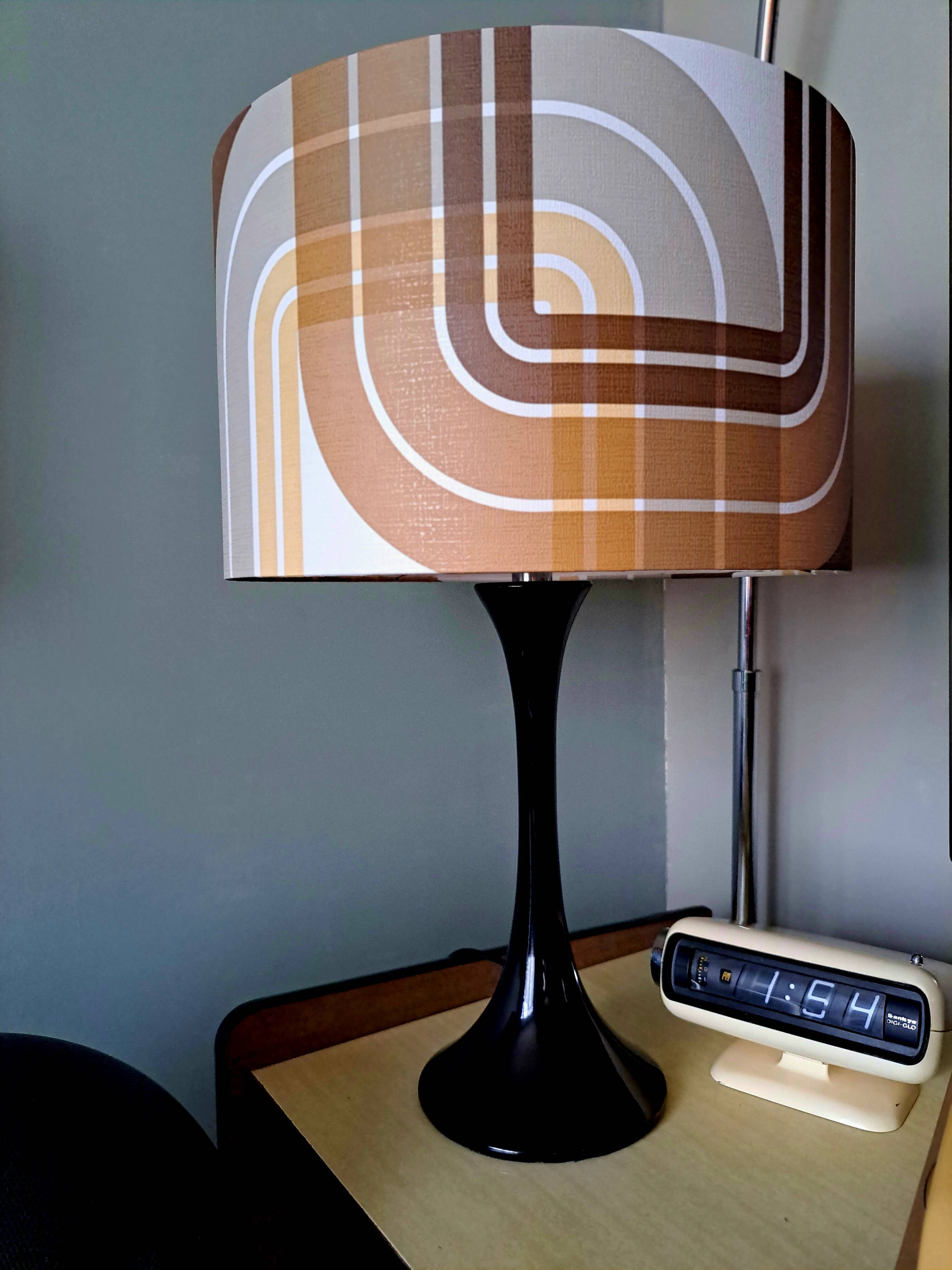 Foot lamp tulip Paloma seventies pattern