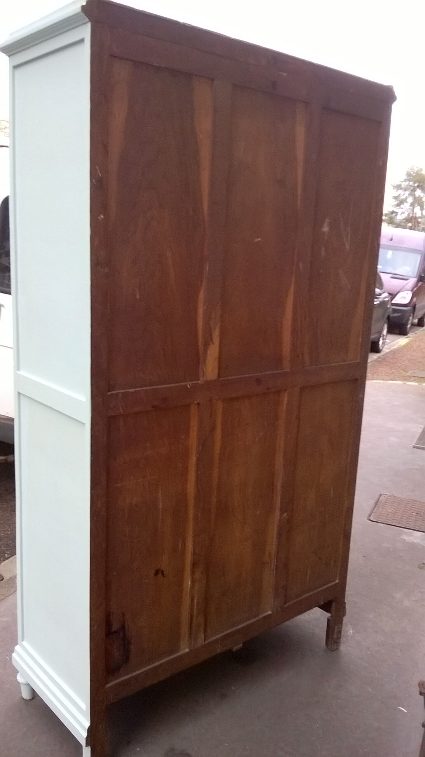 Mint parisian cabinet