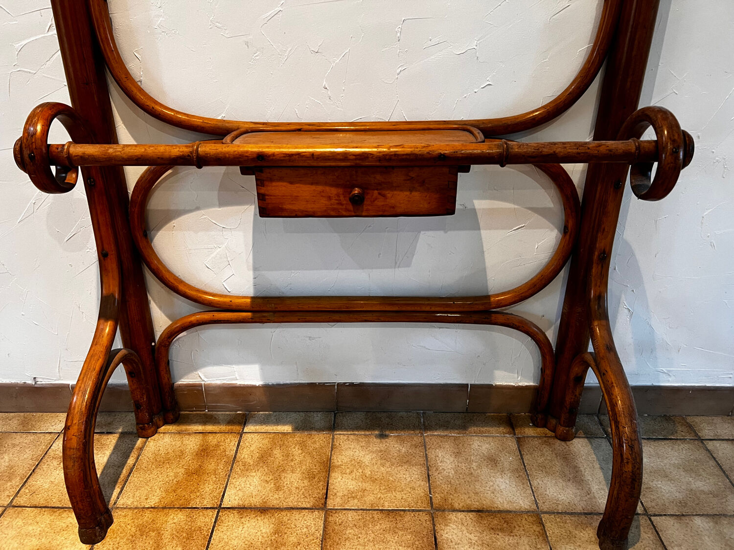 Vestiaire Thonet