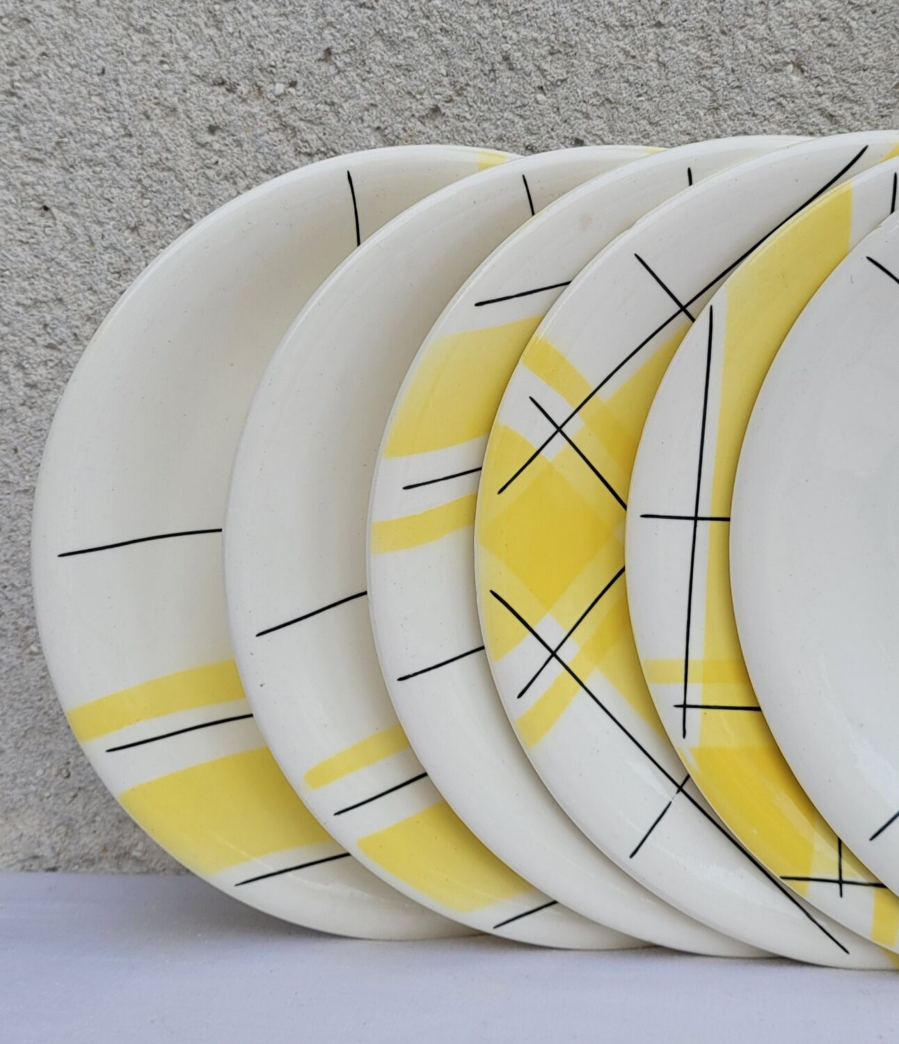 Set of 6 dessert plates model Montreal yellow Salins