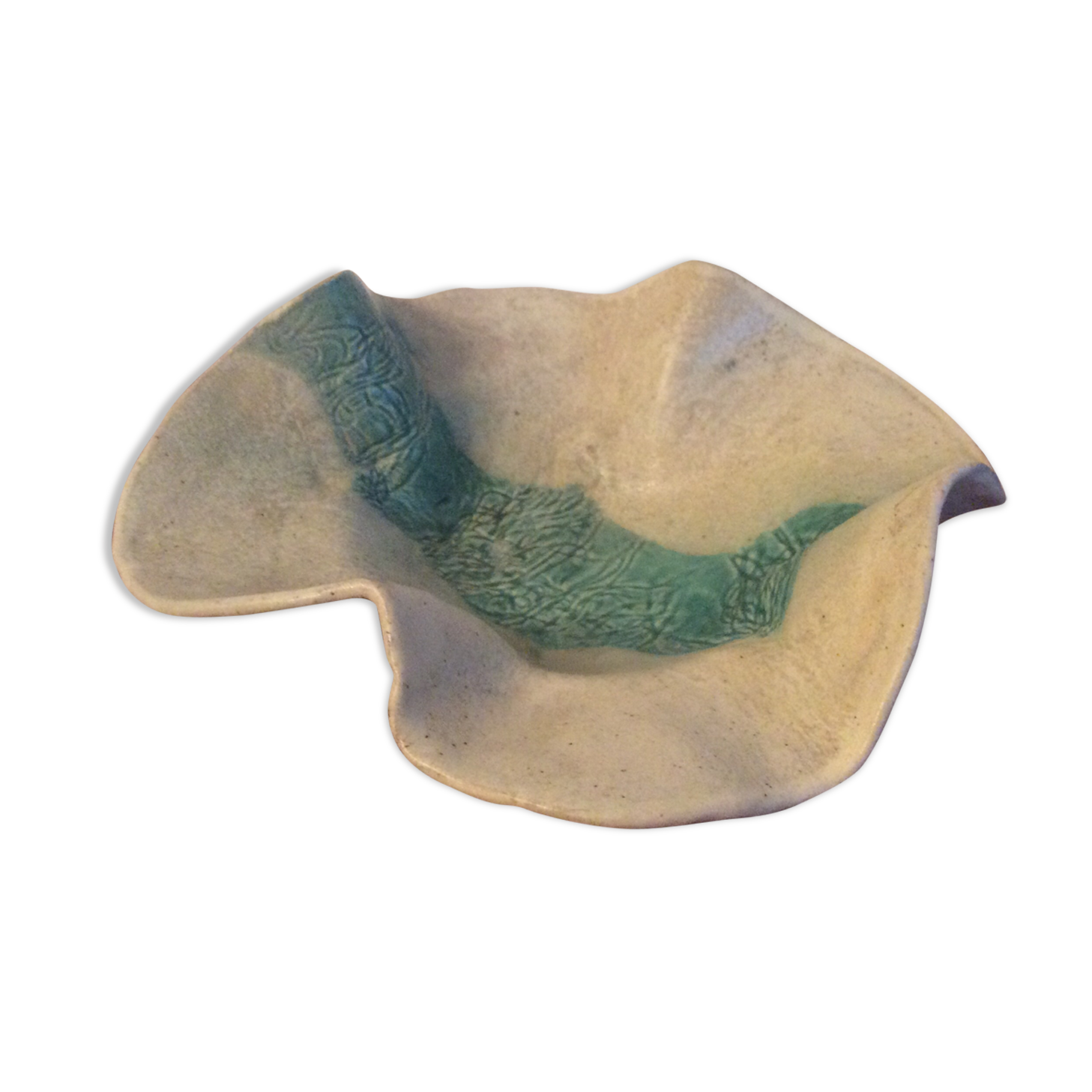 Pretty empty pocket vintage ceramic handkerchief style