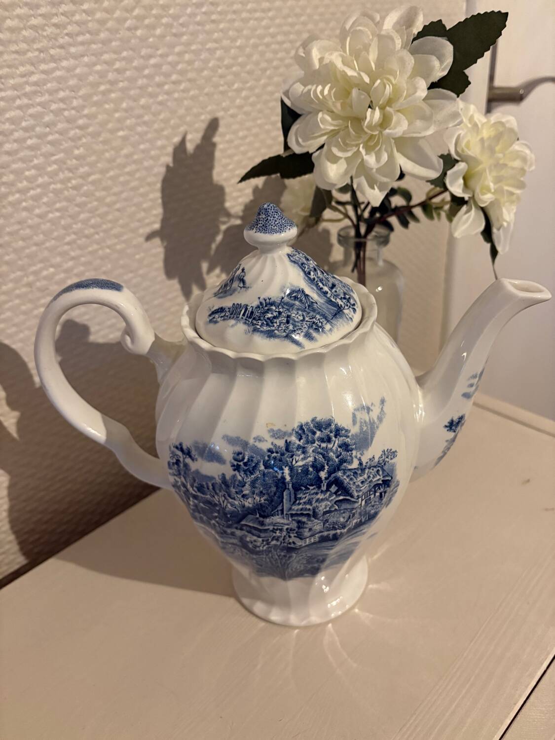 Johnson Bros Happy England coffee maker and teapot