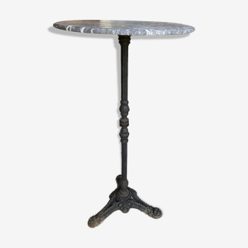 Bistro table eats standing up