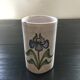 Vase signé décor iris