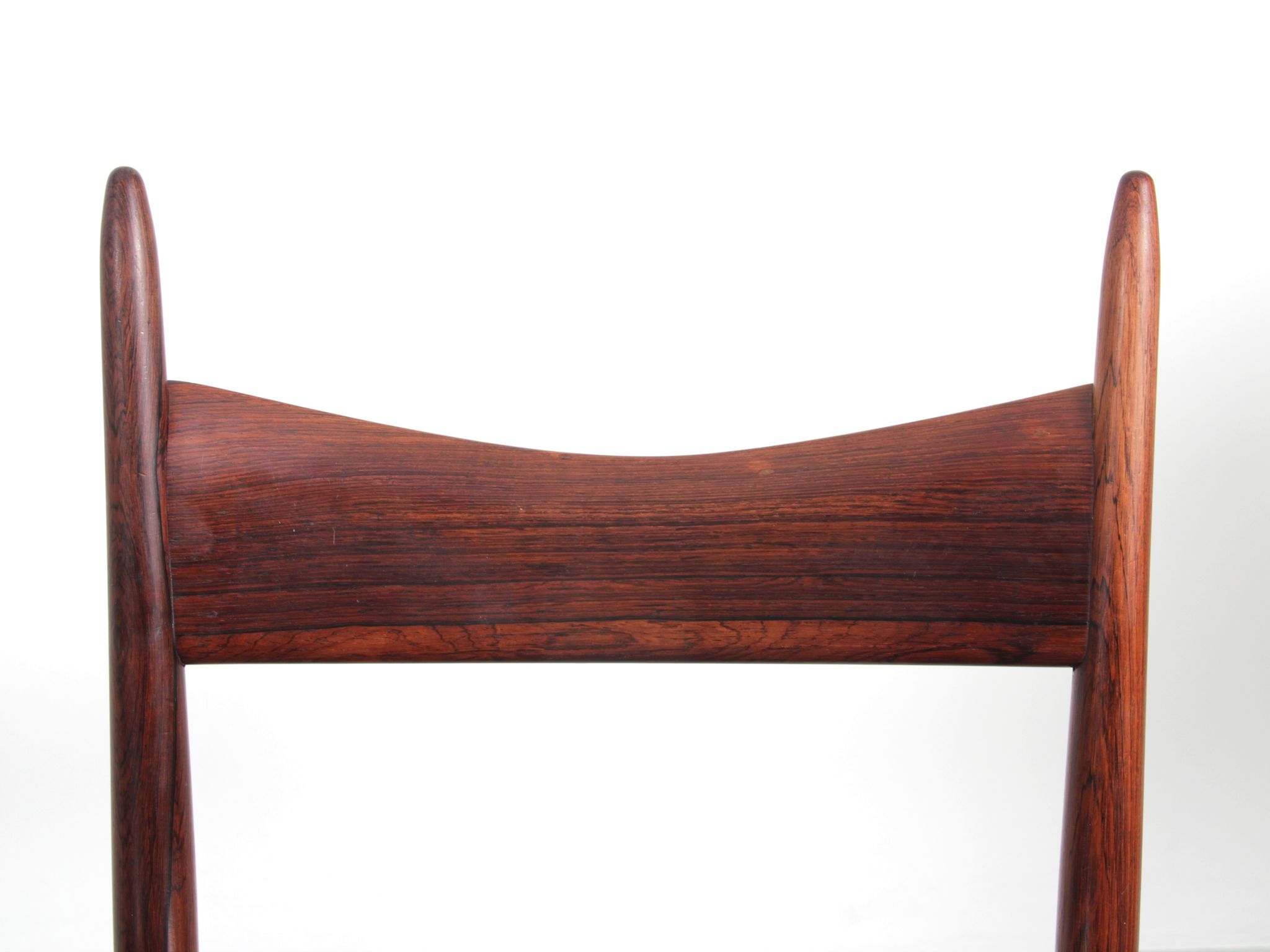 Suite de 4 chaises scandinaves en palissandre de Rio