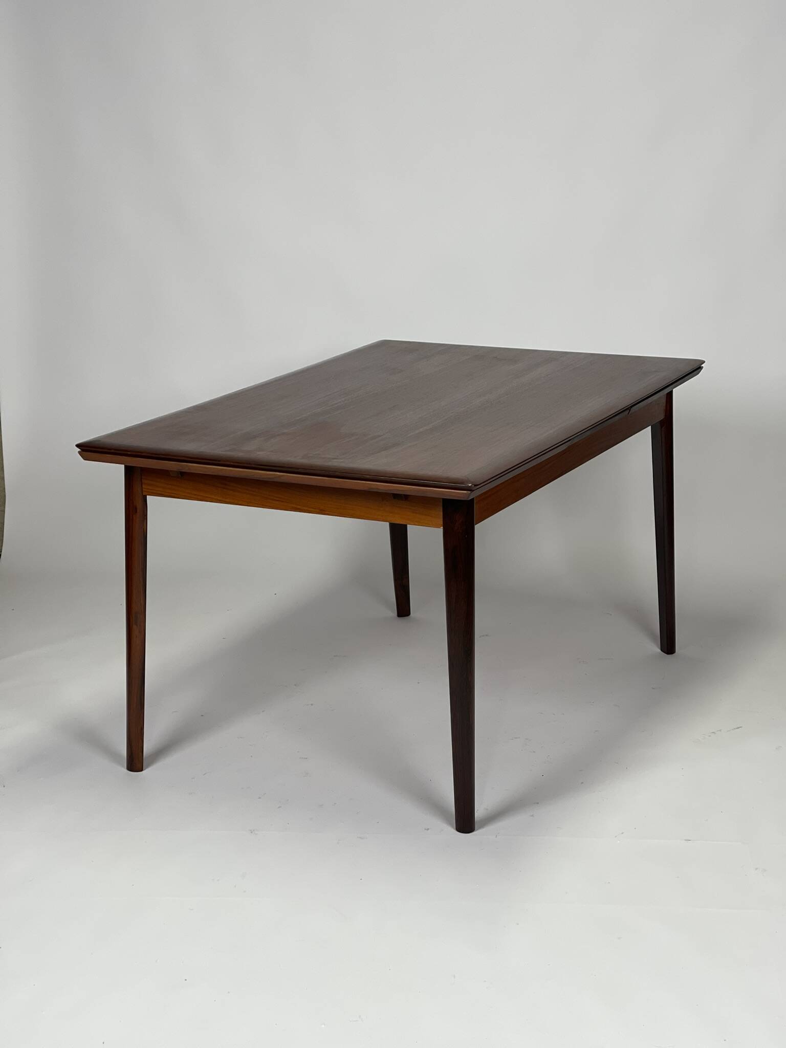 Table scandinave en palissandre année 60