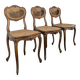 Série de 3 chaises cannées de style Louis XV
