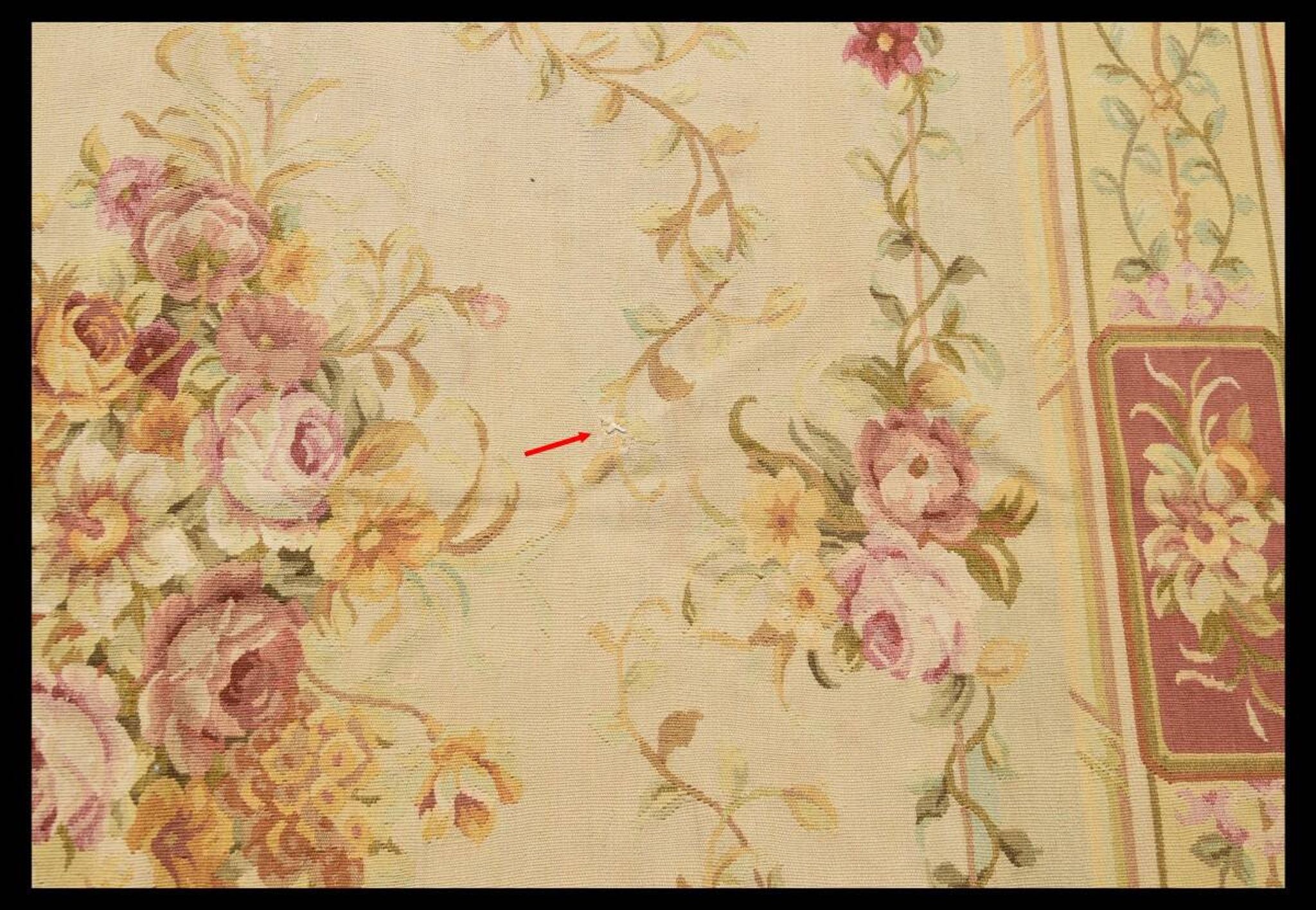 Handmade Aubusson style rug - 180 x 278 cm "Galerie Sardje"