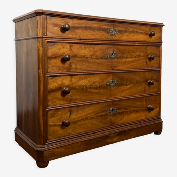 Mahogany chest of drawers