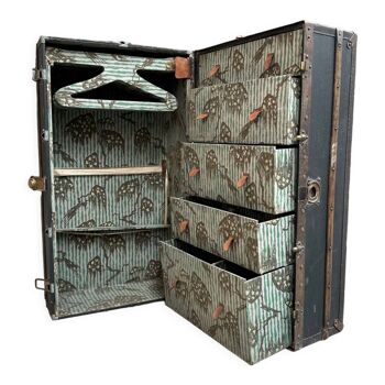 Cabin trunk early twentieth century