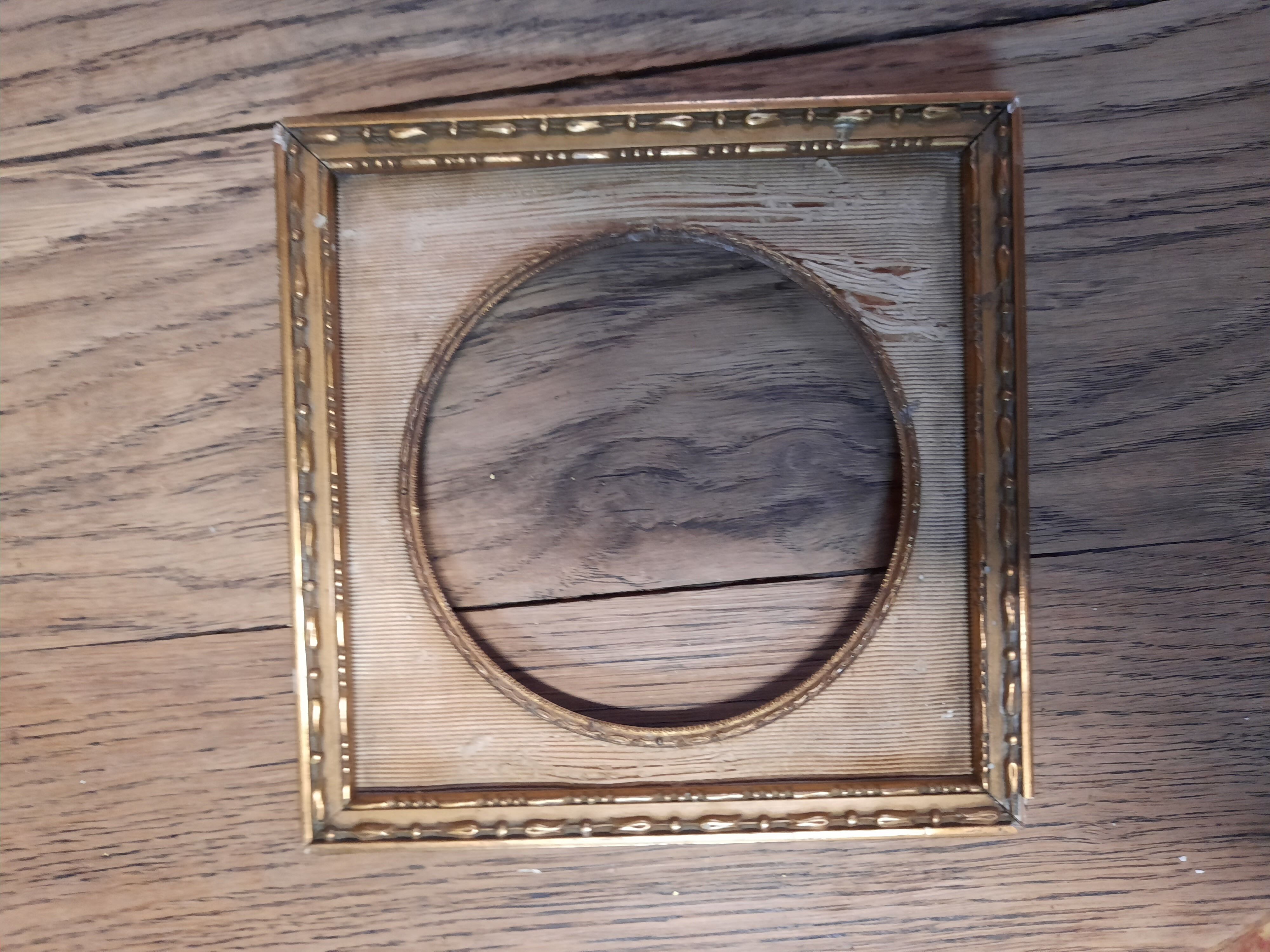 Lot of old gilded frames