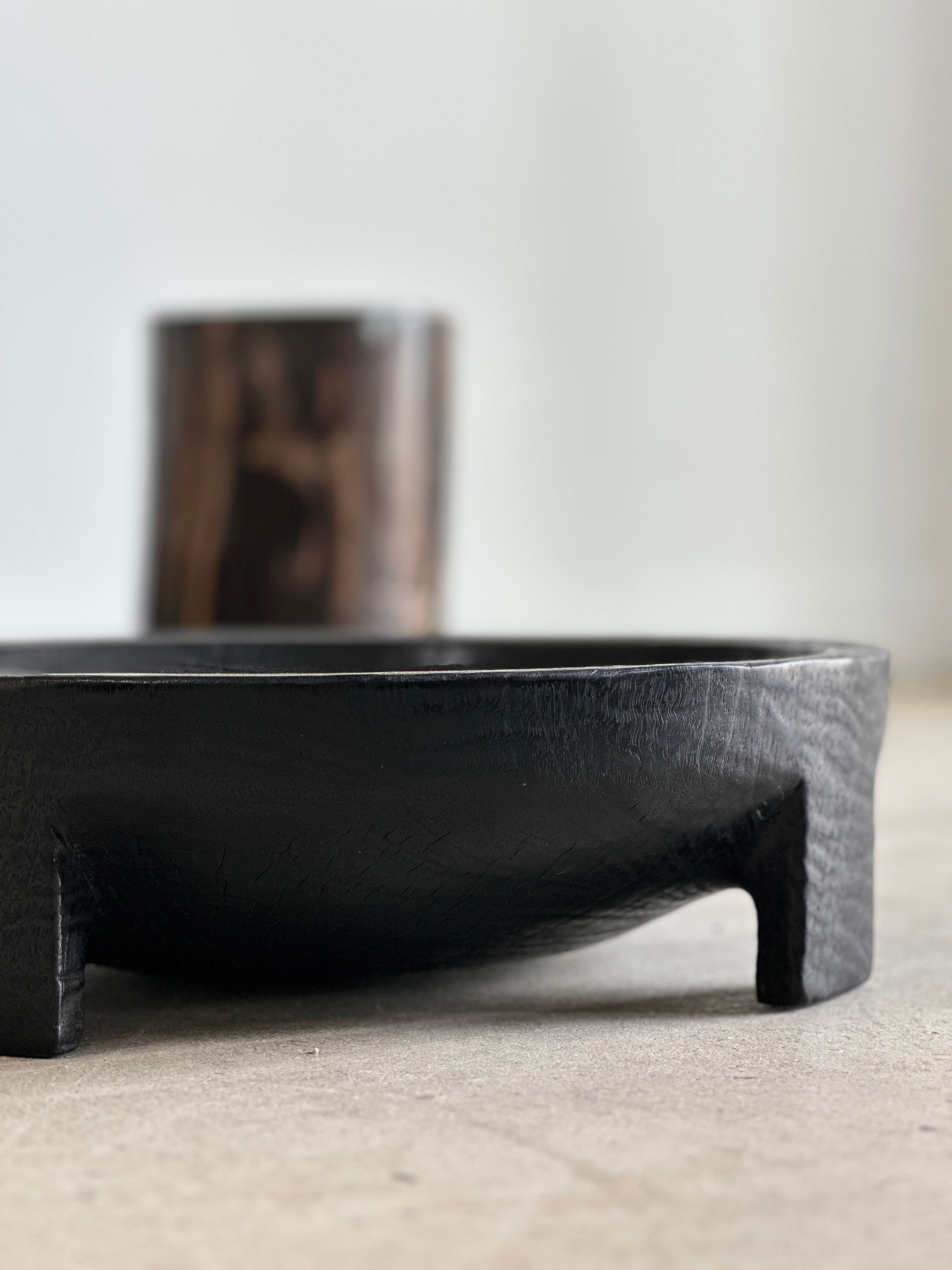 Cut in monoxyl mango wood
