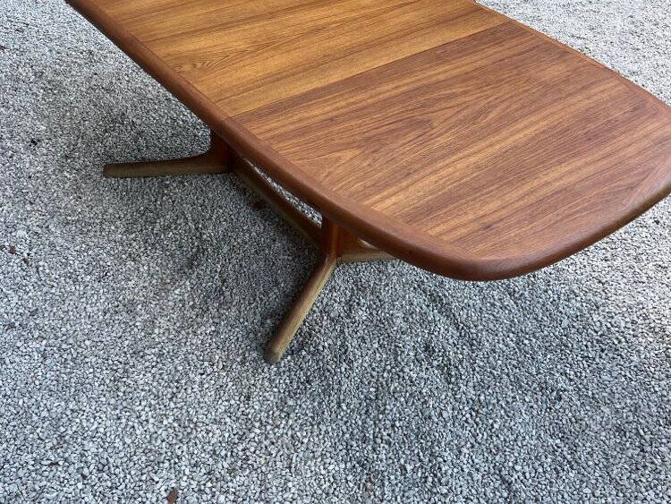 Vintage Scandinavian table Dyrlund 1960