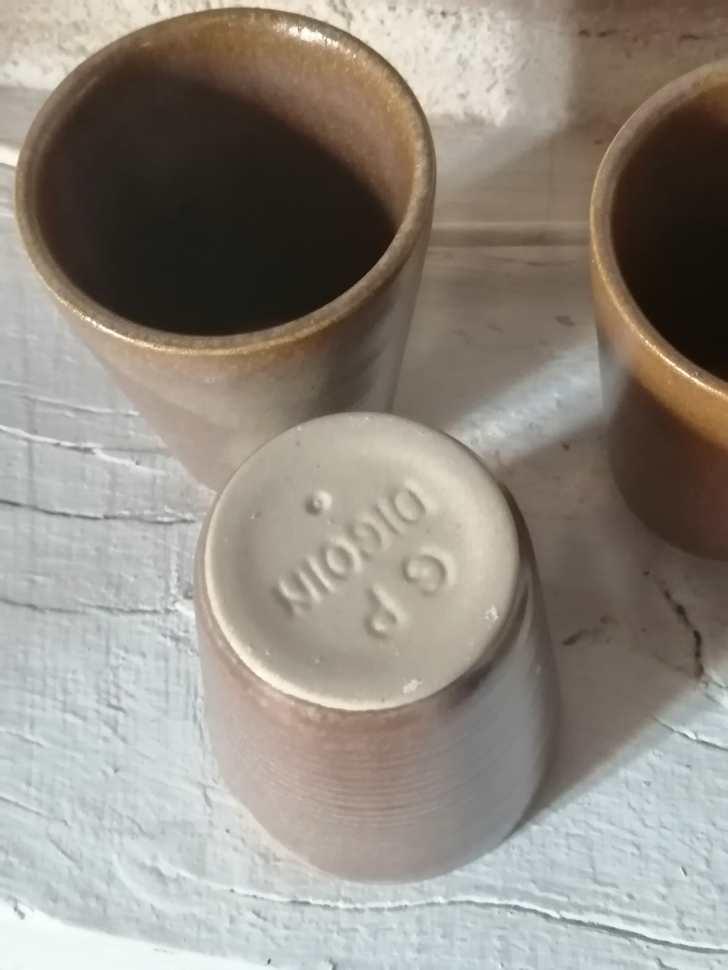 8 enamelled sandstone glasses