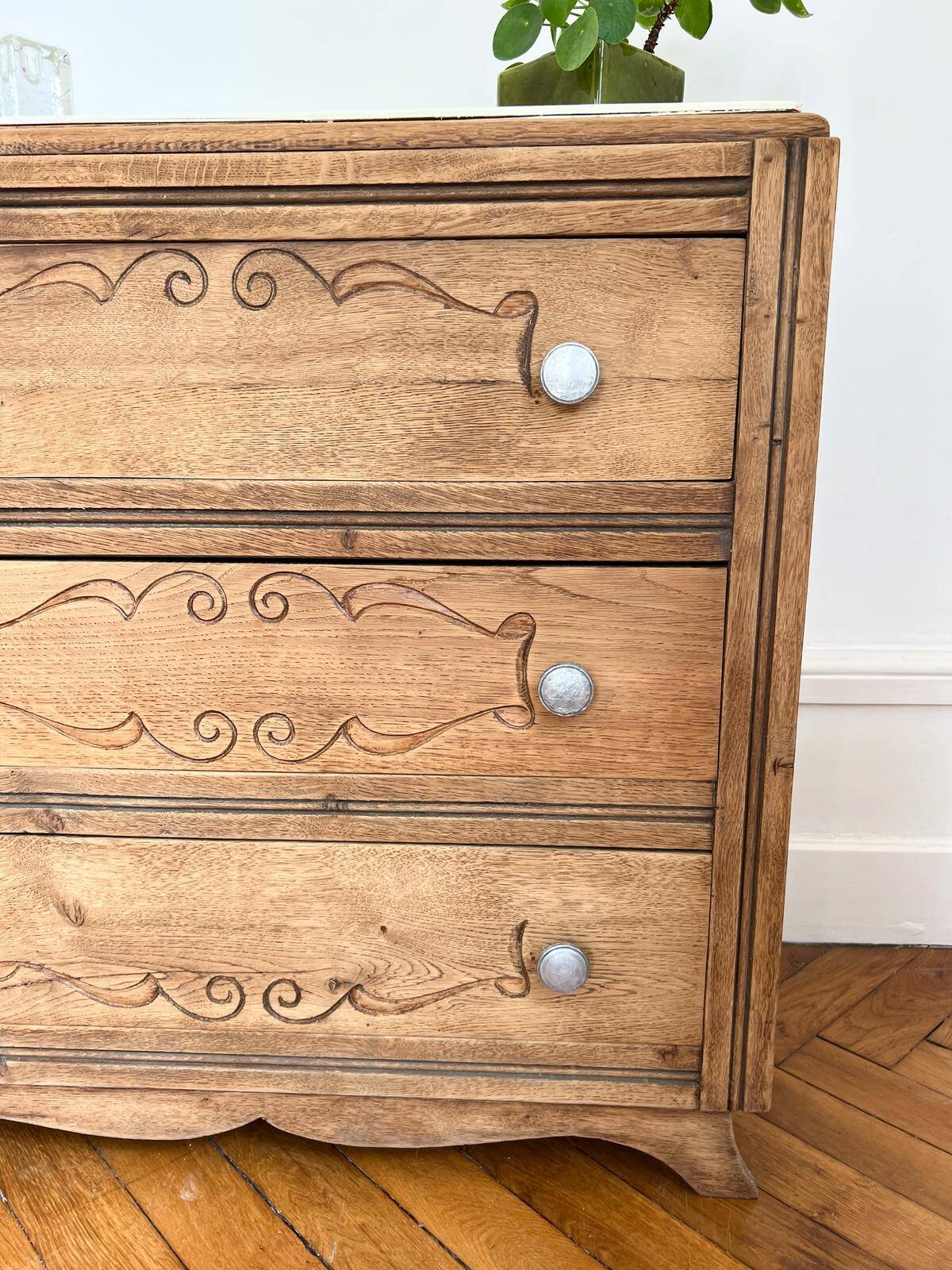 Art Deco chest of drawers in solid oak