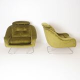 Paire de fauteuils en velours vert, 1970