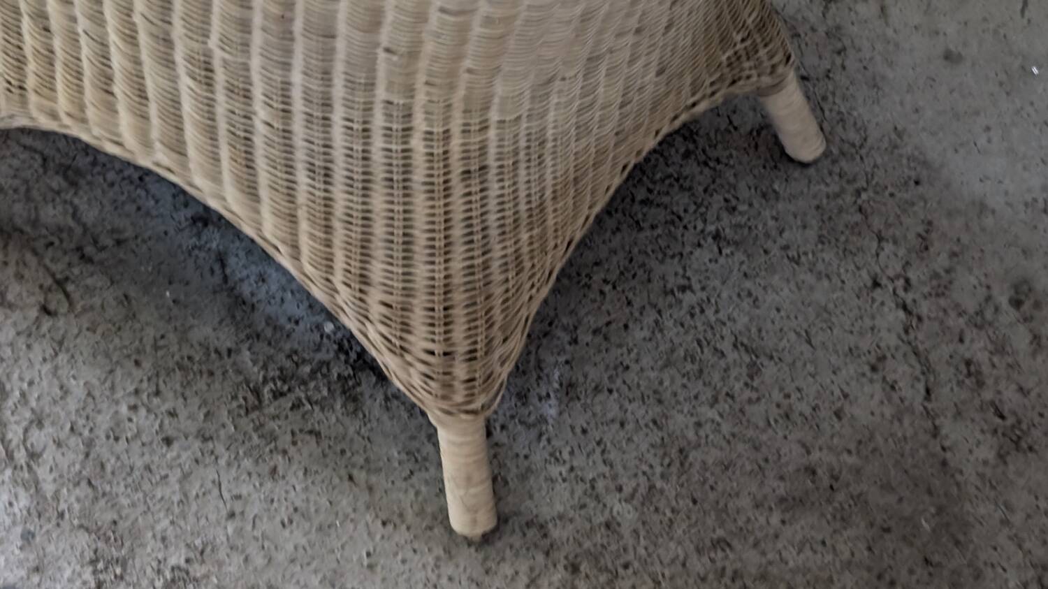 Vintage rattan lounge