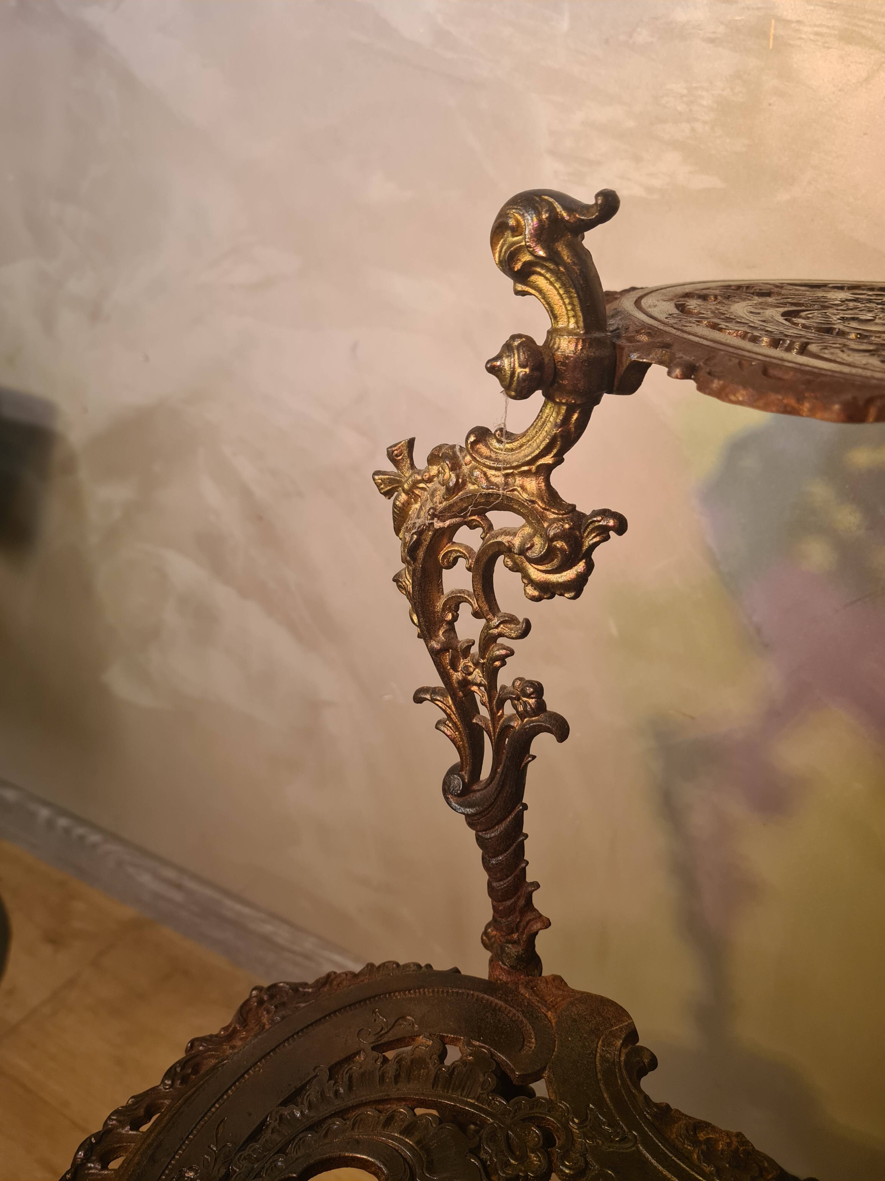 cast iron street lamp ornate side table with 3-tier support Hollywood