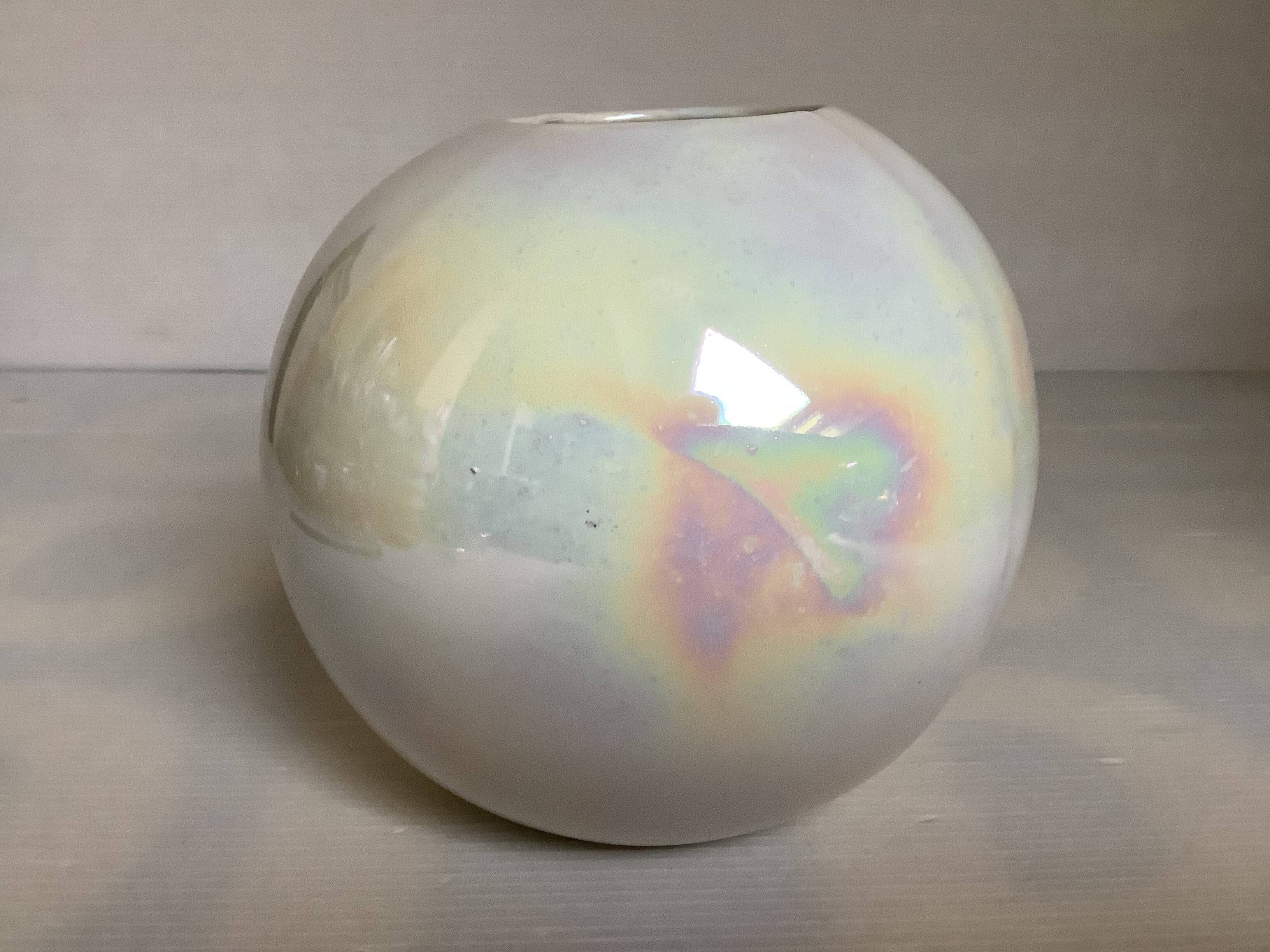 Iridescent white round vase