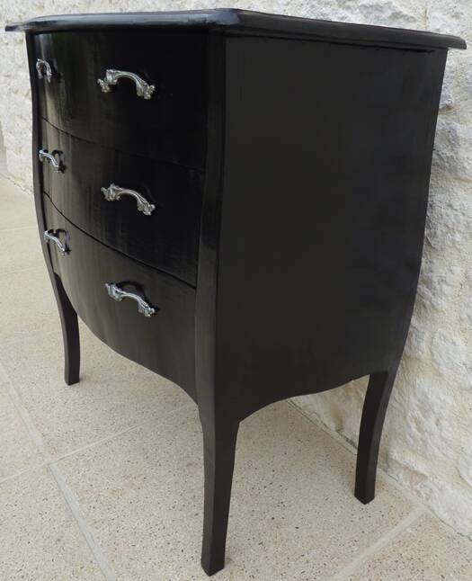 Louis XV style baroque effect chest of drawers in lacquered black color – Completely revamped