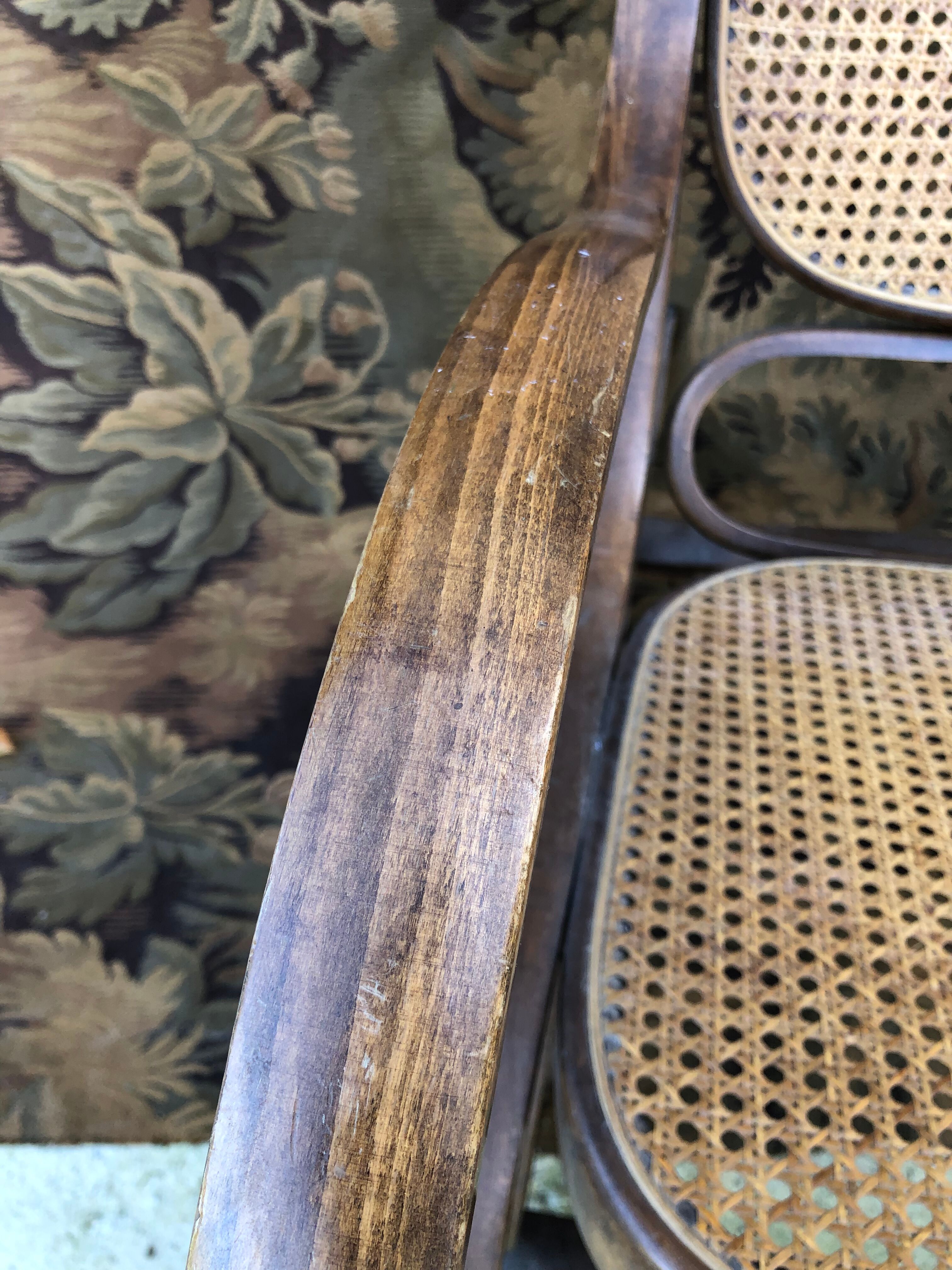 Rocking chair vintage cannée