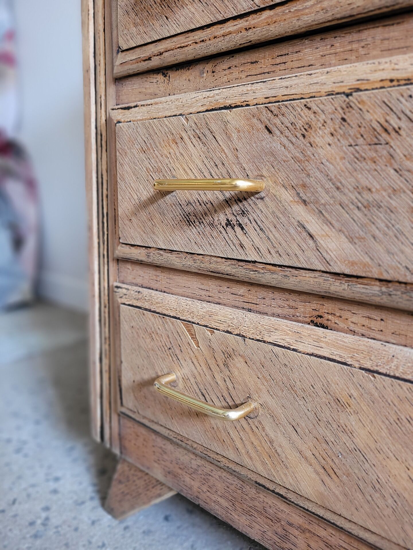Commode de style vintage pieds compas